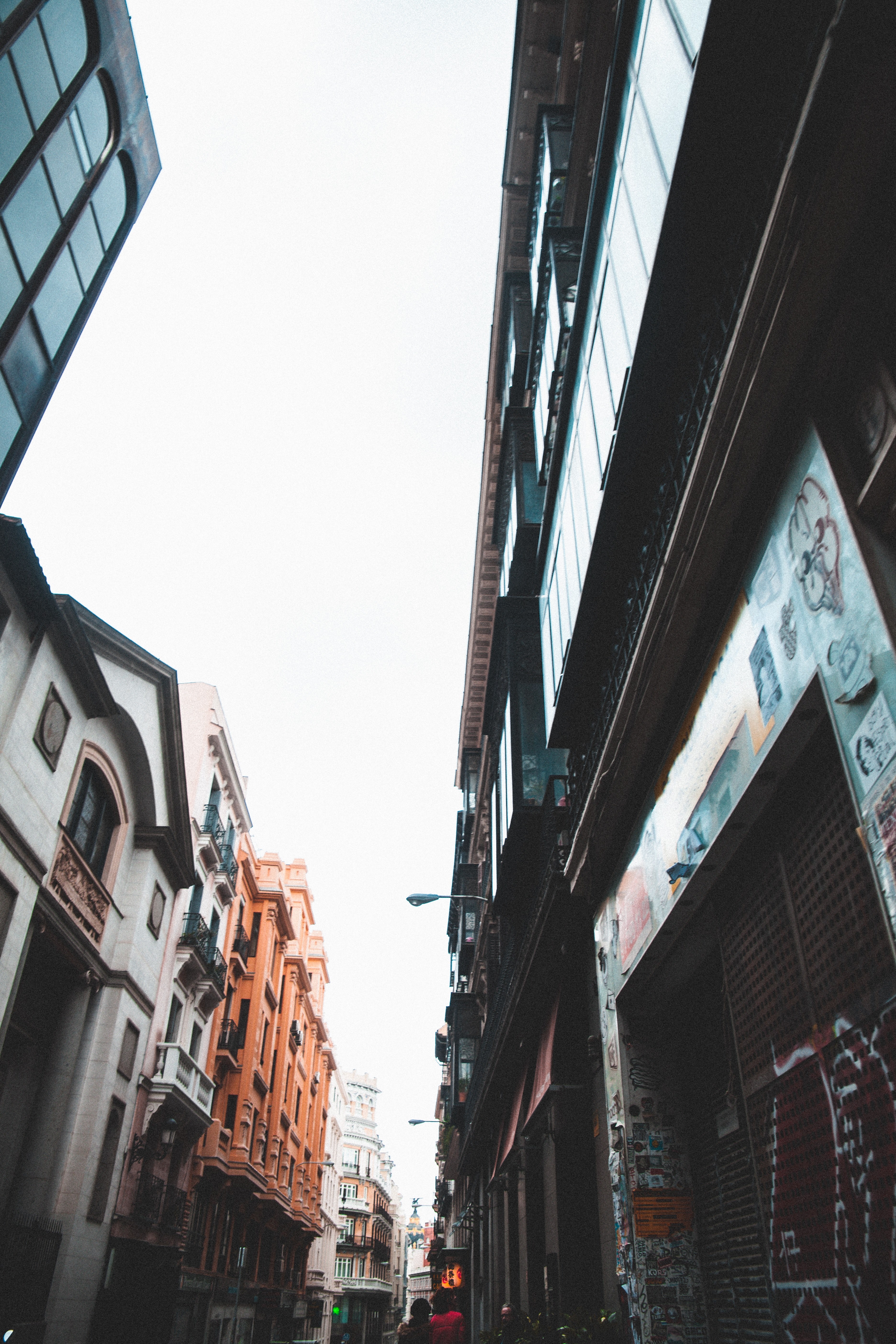 lost in madrid 4k, Phone HD Wallpaper