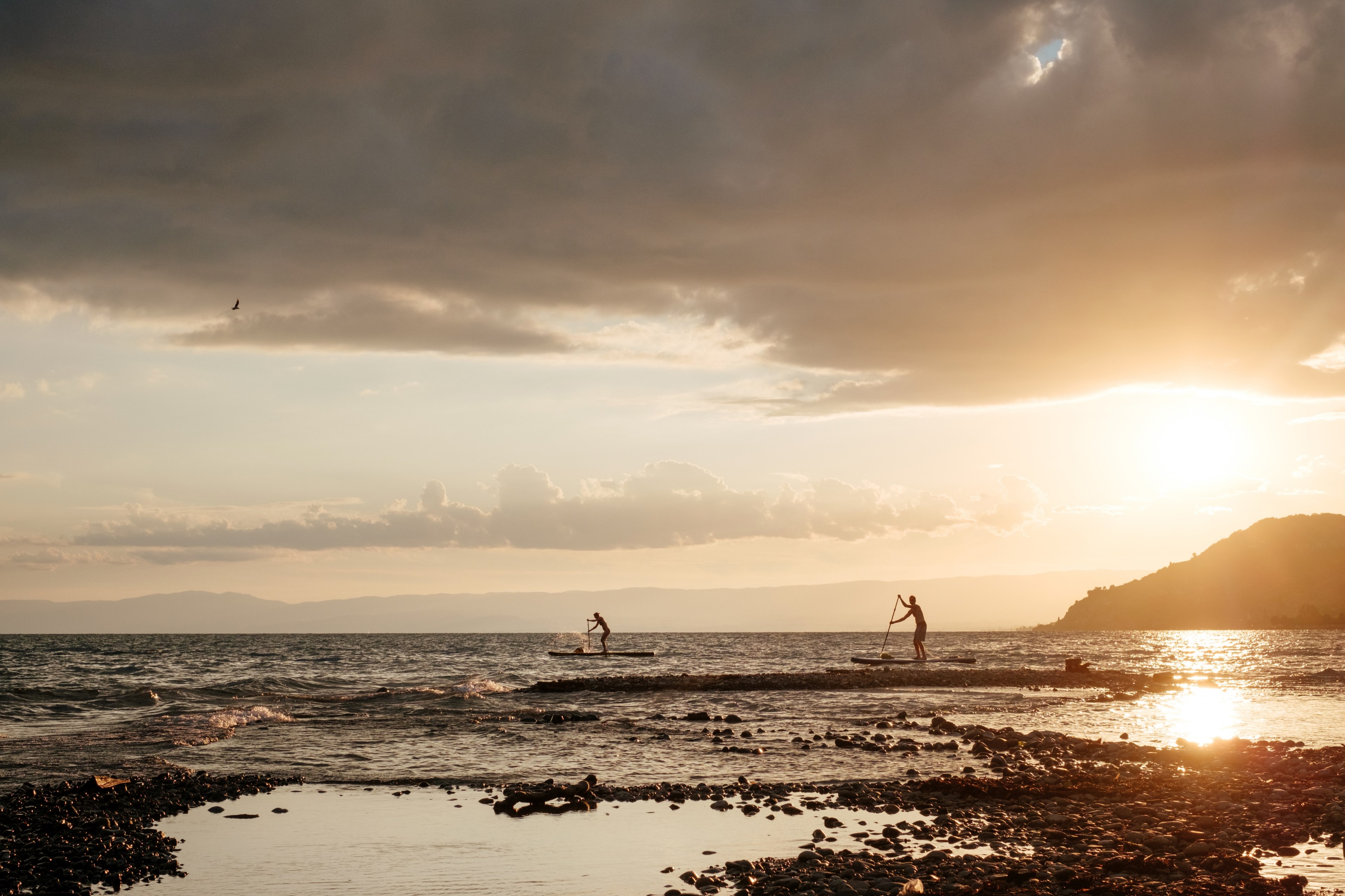 beach water paddle board and rocks 4k, HD Wallpaper