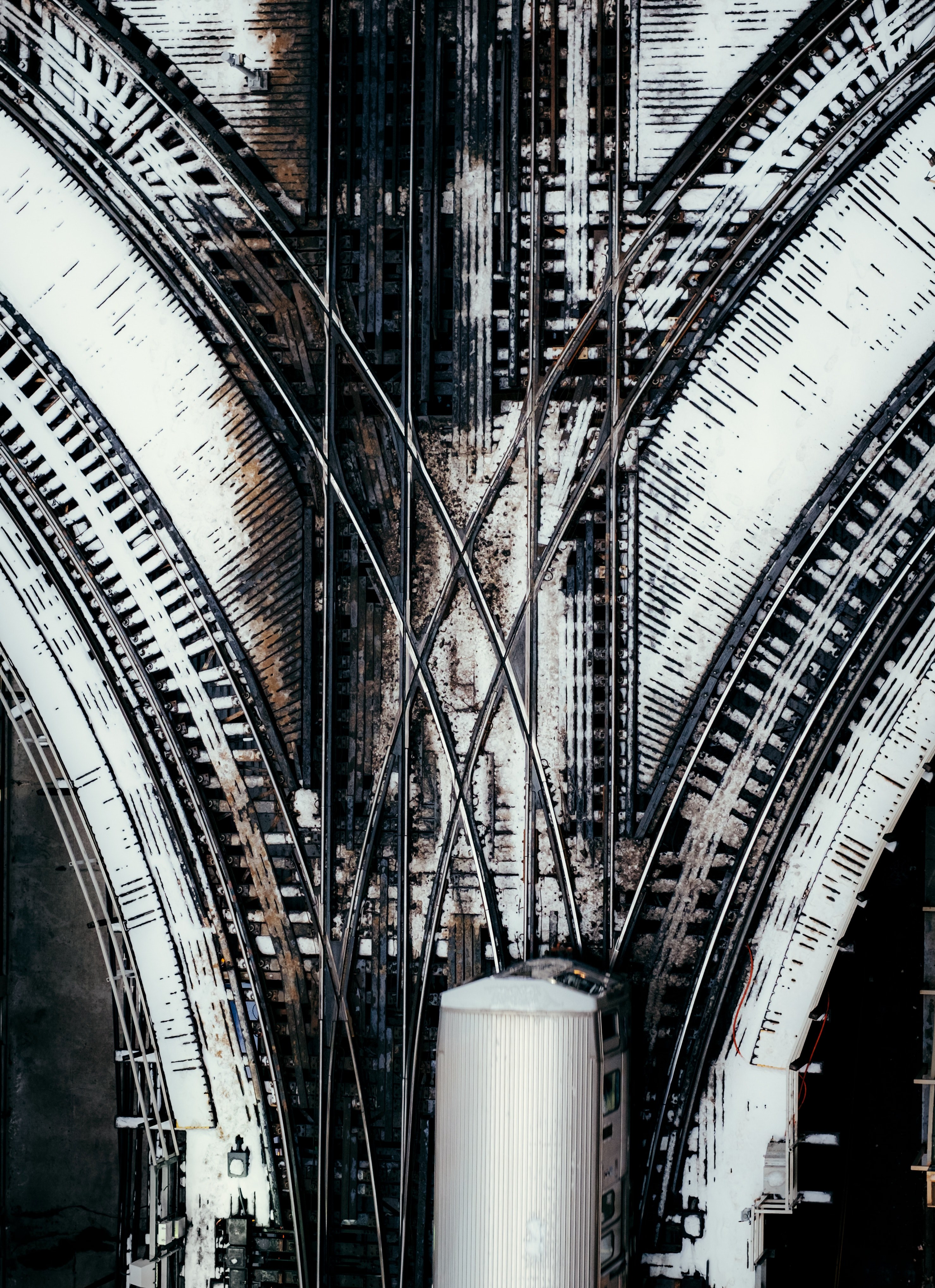 an aerial shot of a train running through a railroad junction, top view of a chicago railway junction 4k, Phone HD Wallpaper