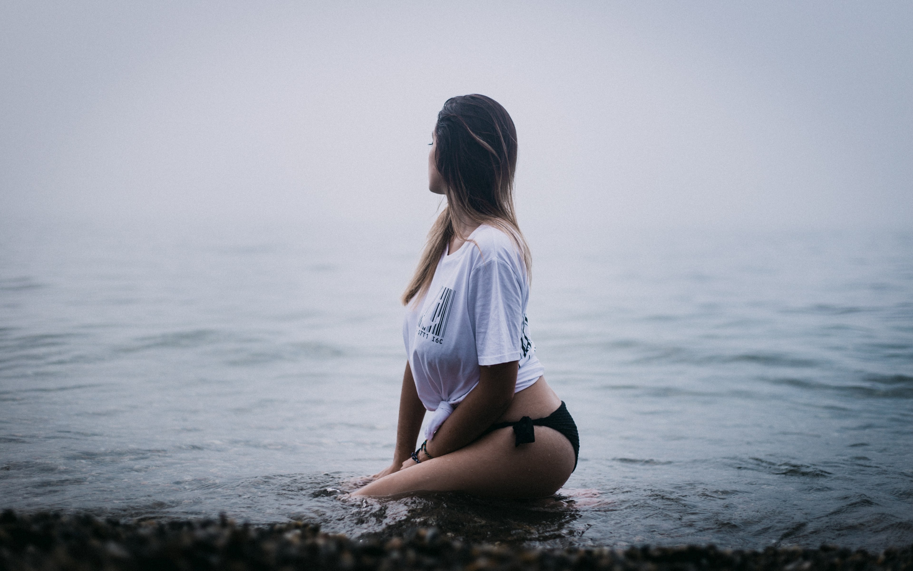 portrait woman sea and beach 4k, HD Wallpaper