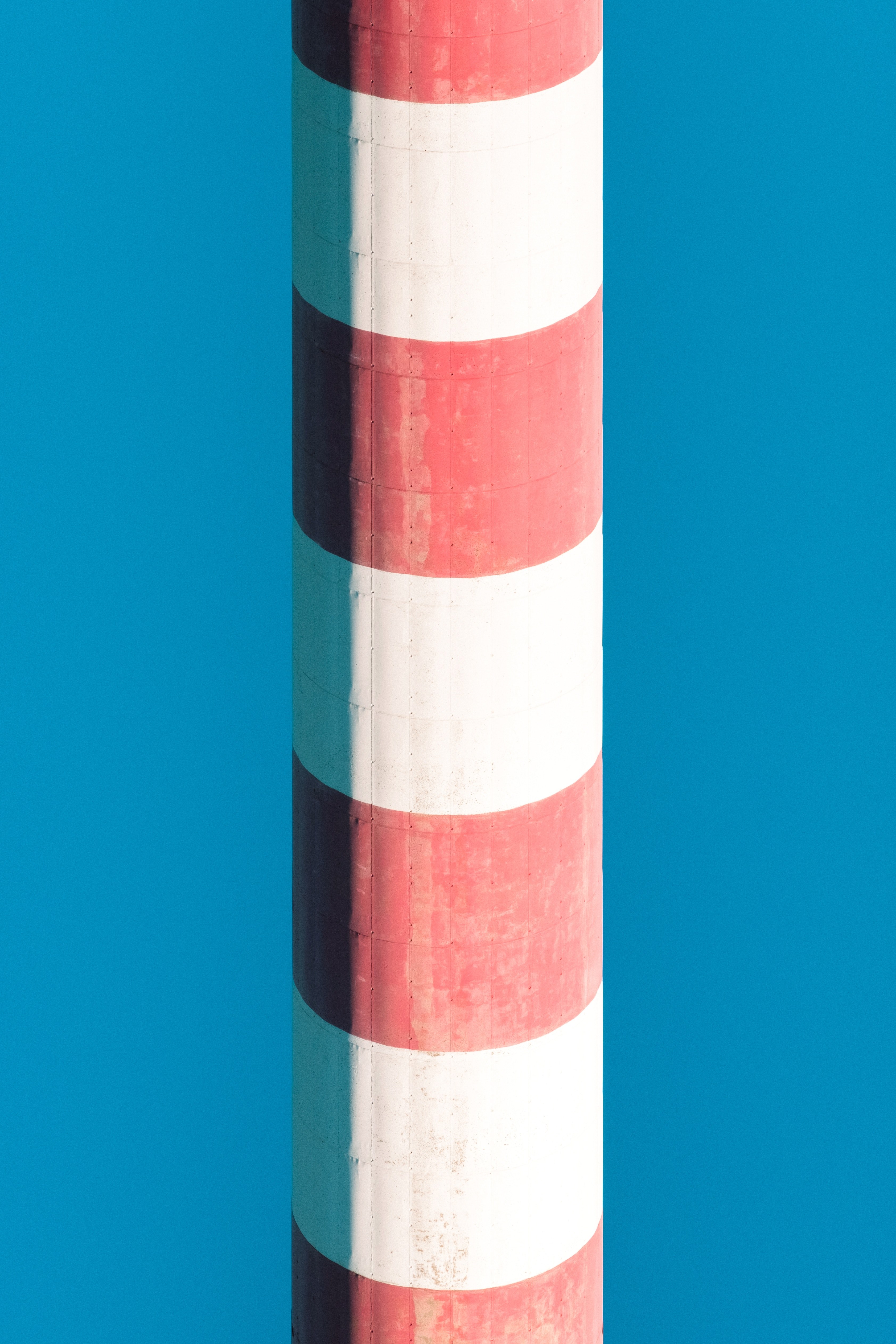 tower strioe red and white hd, 4k, Phone HD Wallpaper