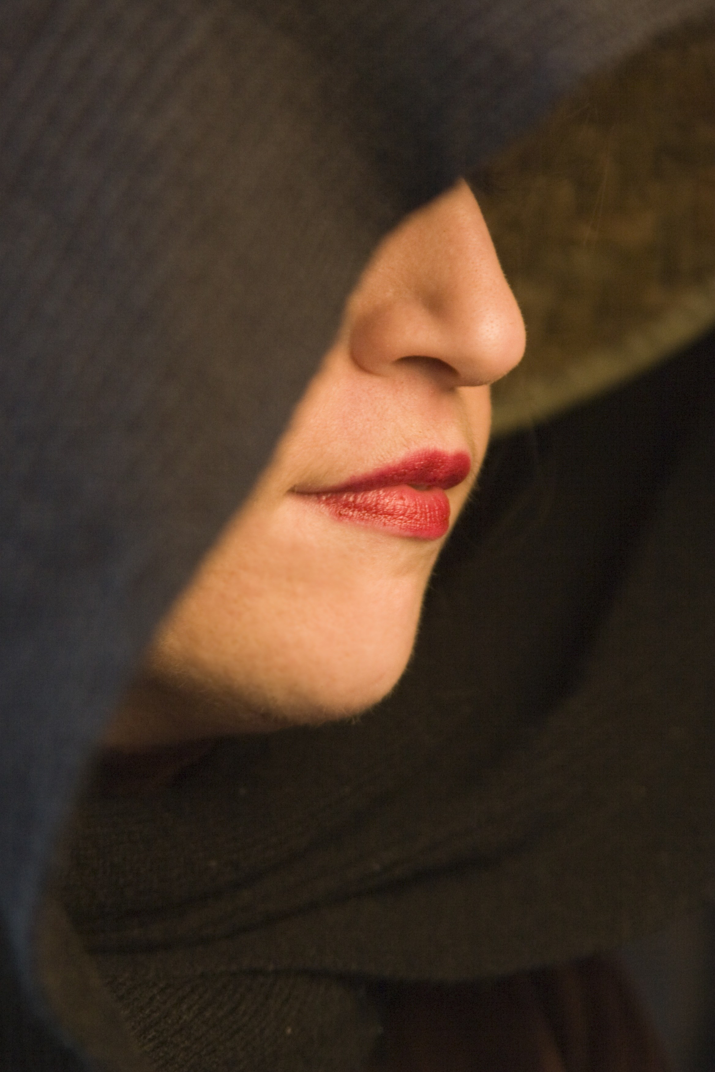 woman sexy face lipstick cloak vixen hooded 4k, Phone HD Wallpaper