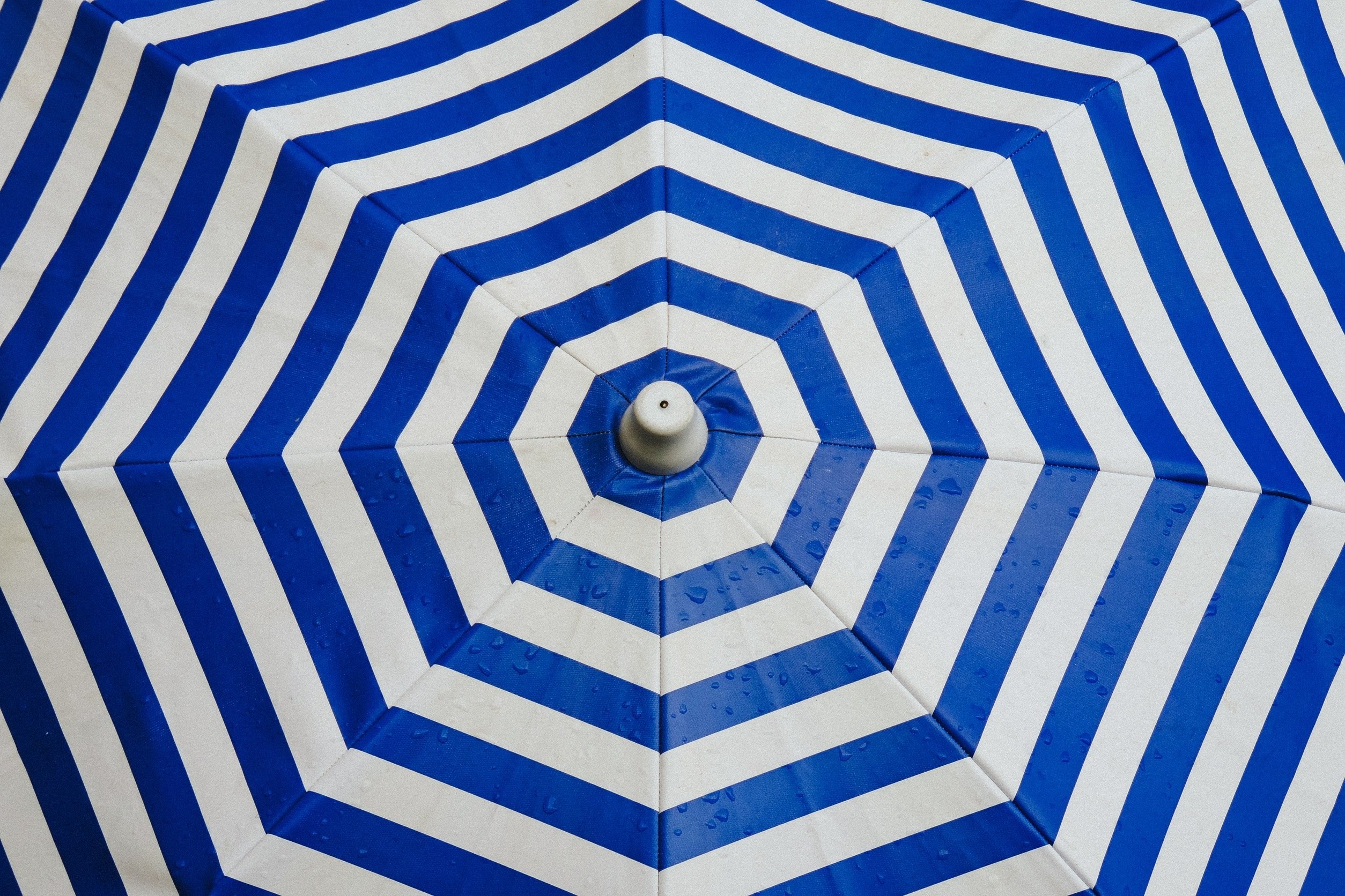 umbrella parasol shade striped blue white 4k, HD Wallpaper