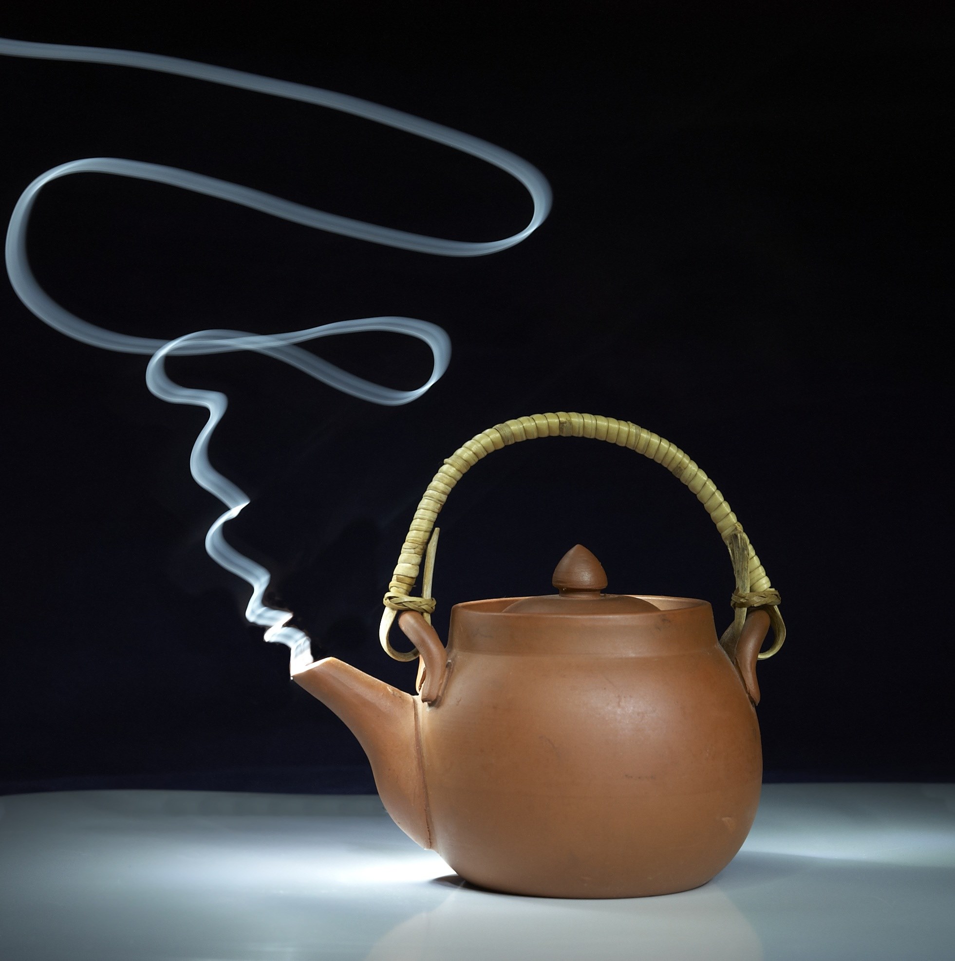 teapot tea painting with light smoking steam 4k, Phone HD Wallpaper