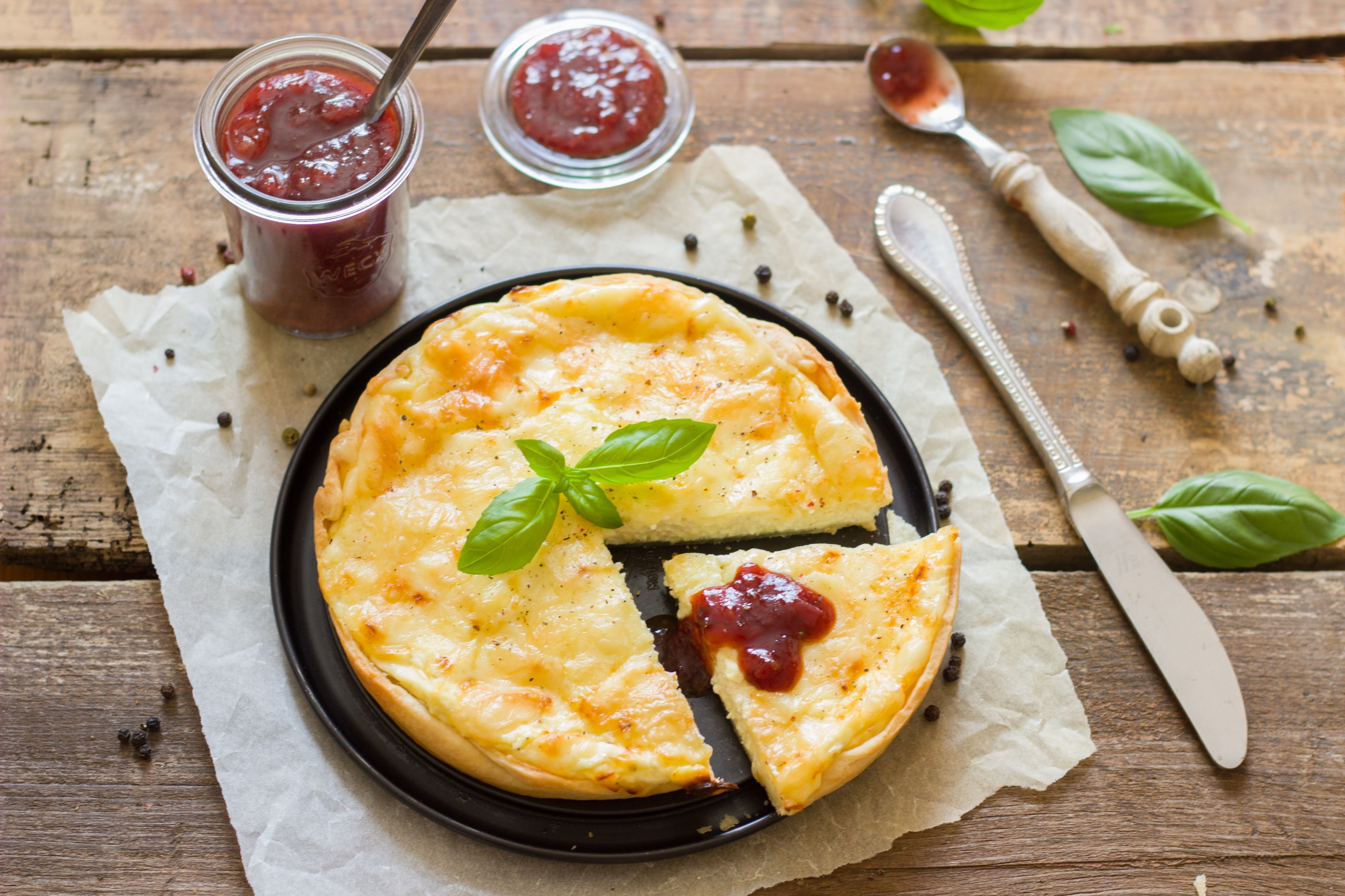 tarte cheese basil chutney cherry tomato piquant 4k, HD Wallpaper