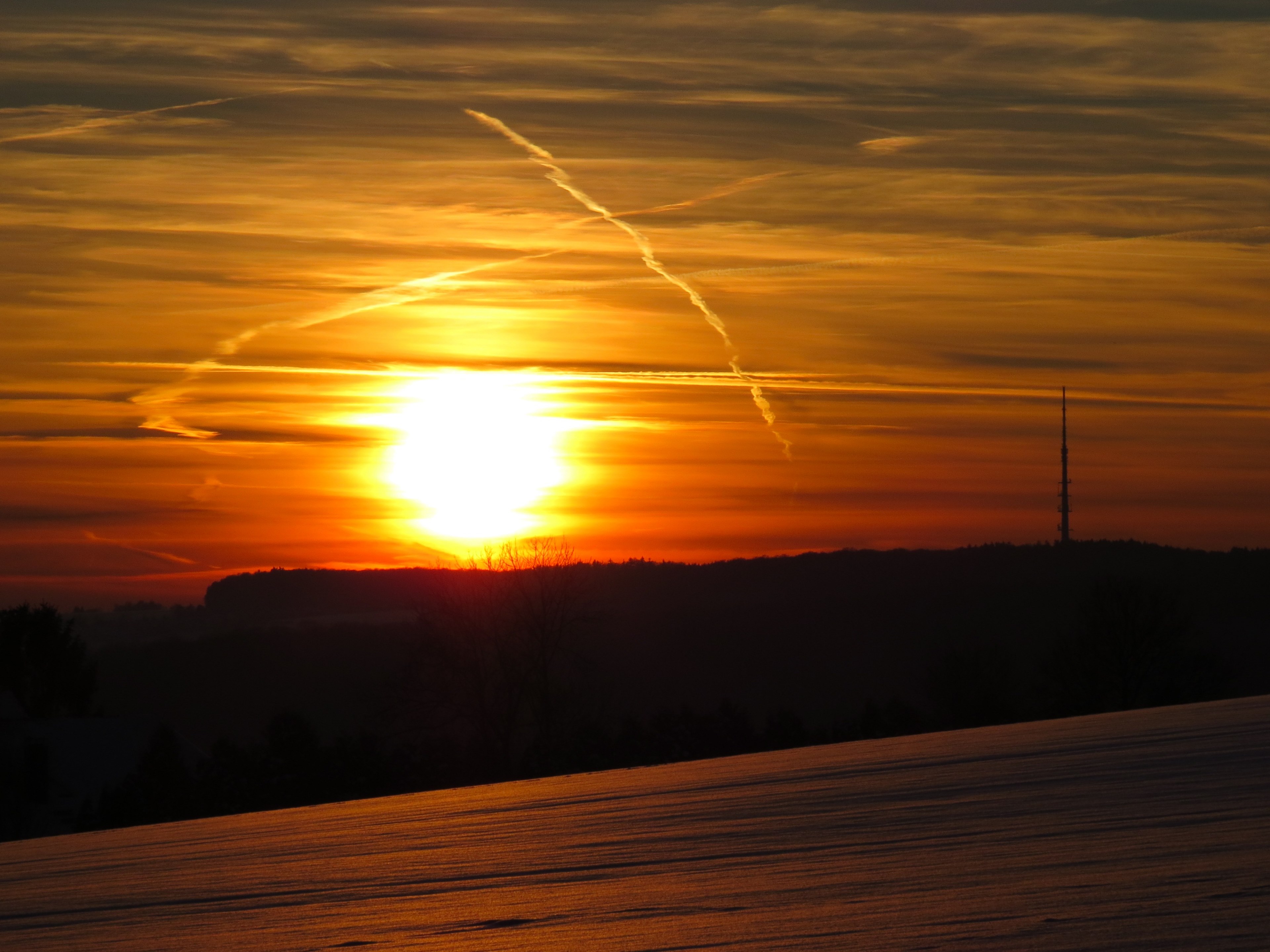 sunset sun sky clouds snow golden sparkle 4k, HD Wallpaper