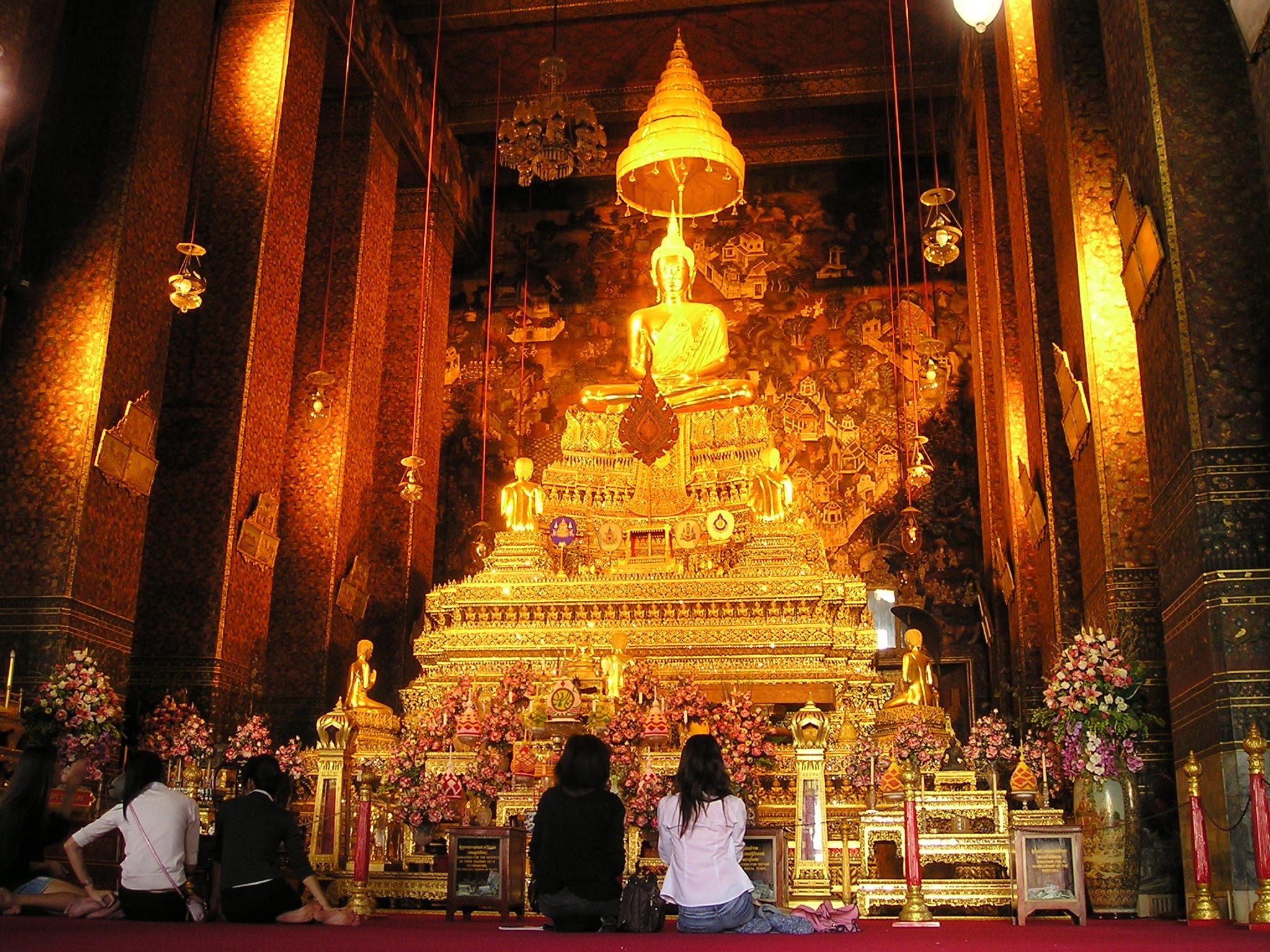 thailand bangkok temple shrine gold altar 4k, HD Wallpaper