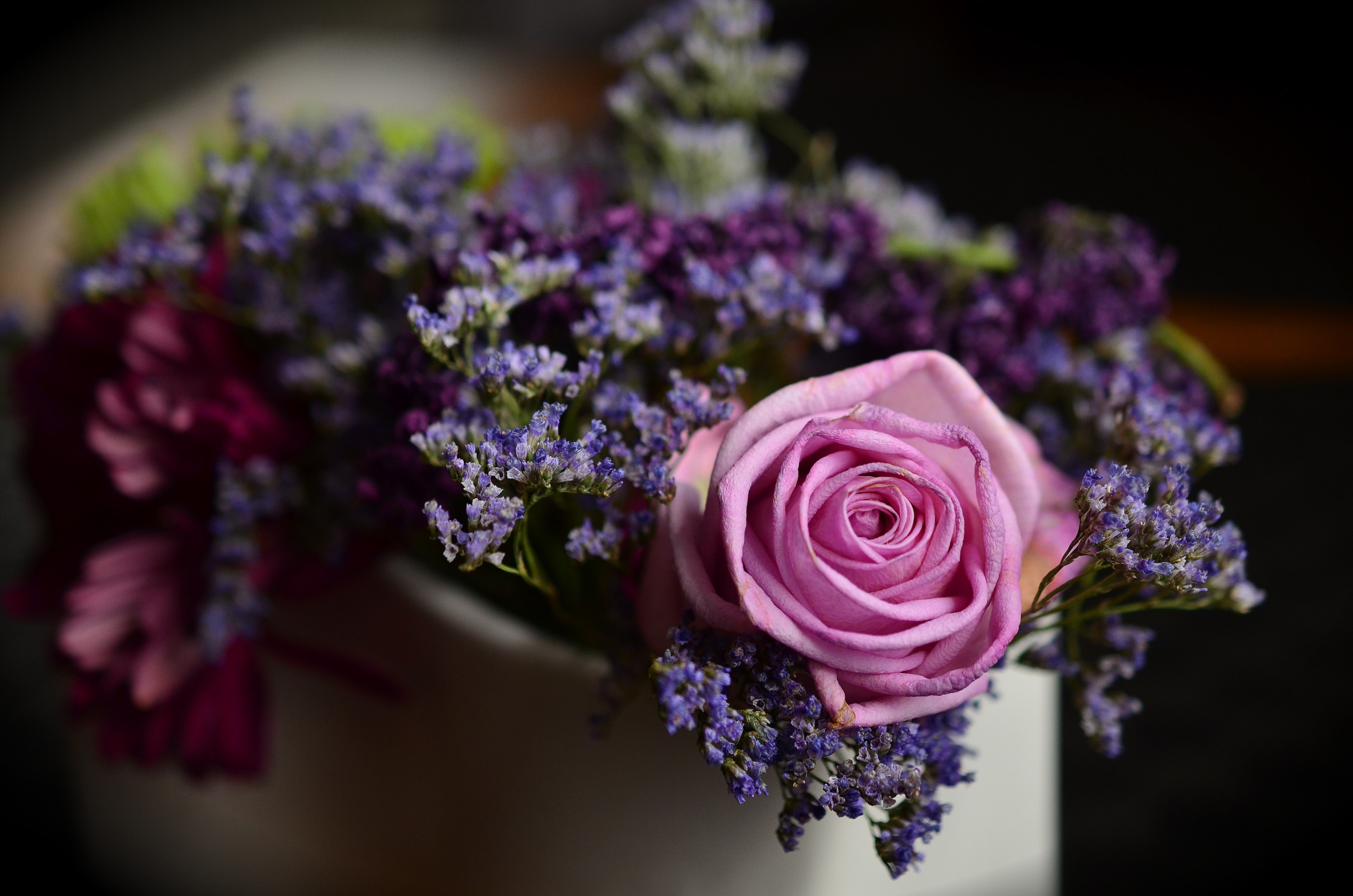 rose pink floral arrangement bouquet flowers faded 4k, HD Wallpaper