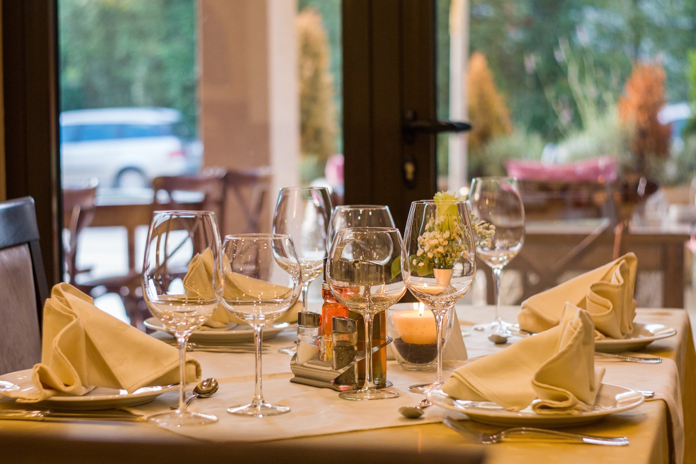 restaurant wine glasses served dinner celebration 4k, HD Wallpaper