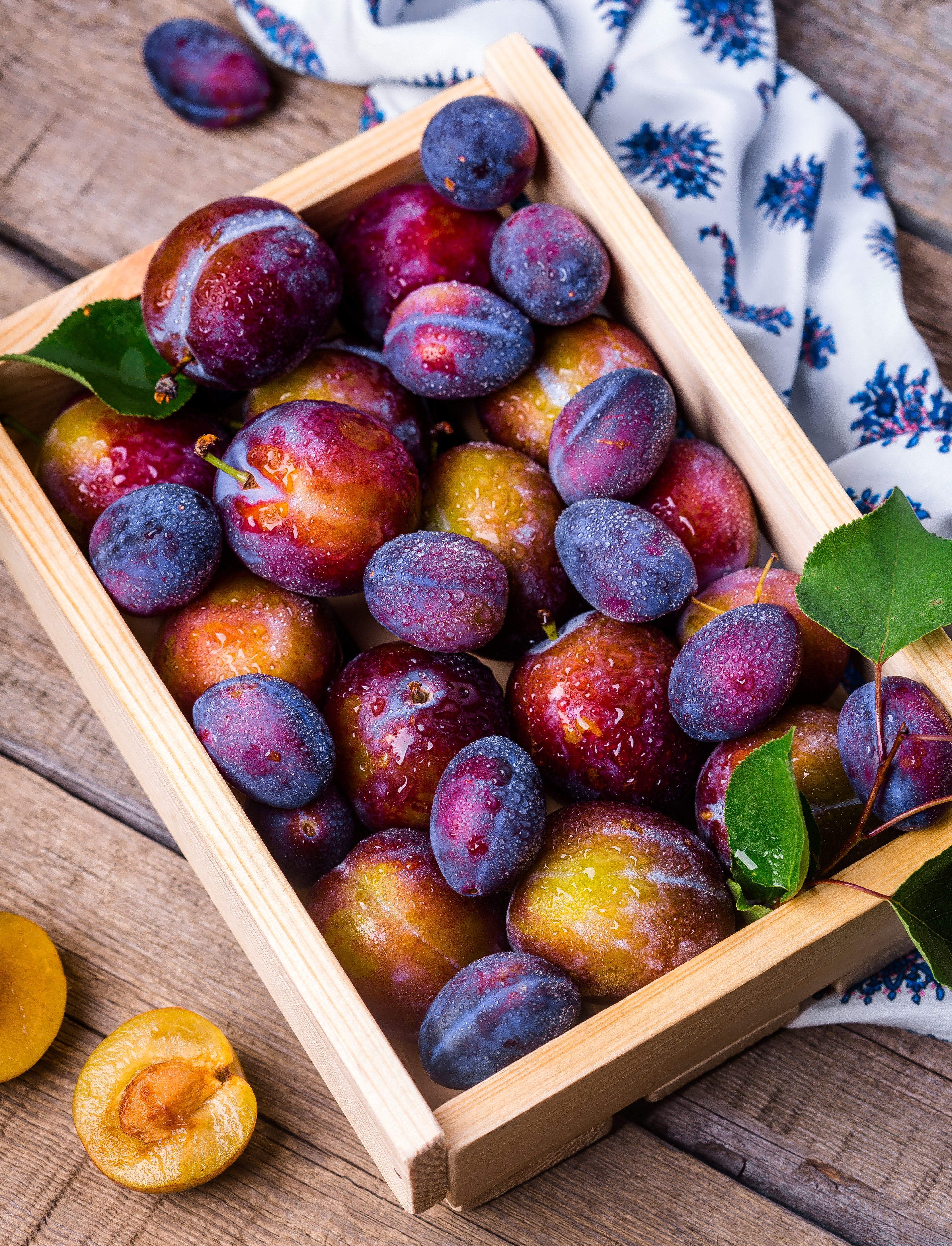plum box fruit summer still life vitamins garden 4k, Phone HD Wallpaper