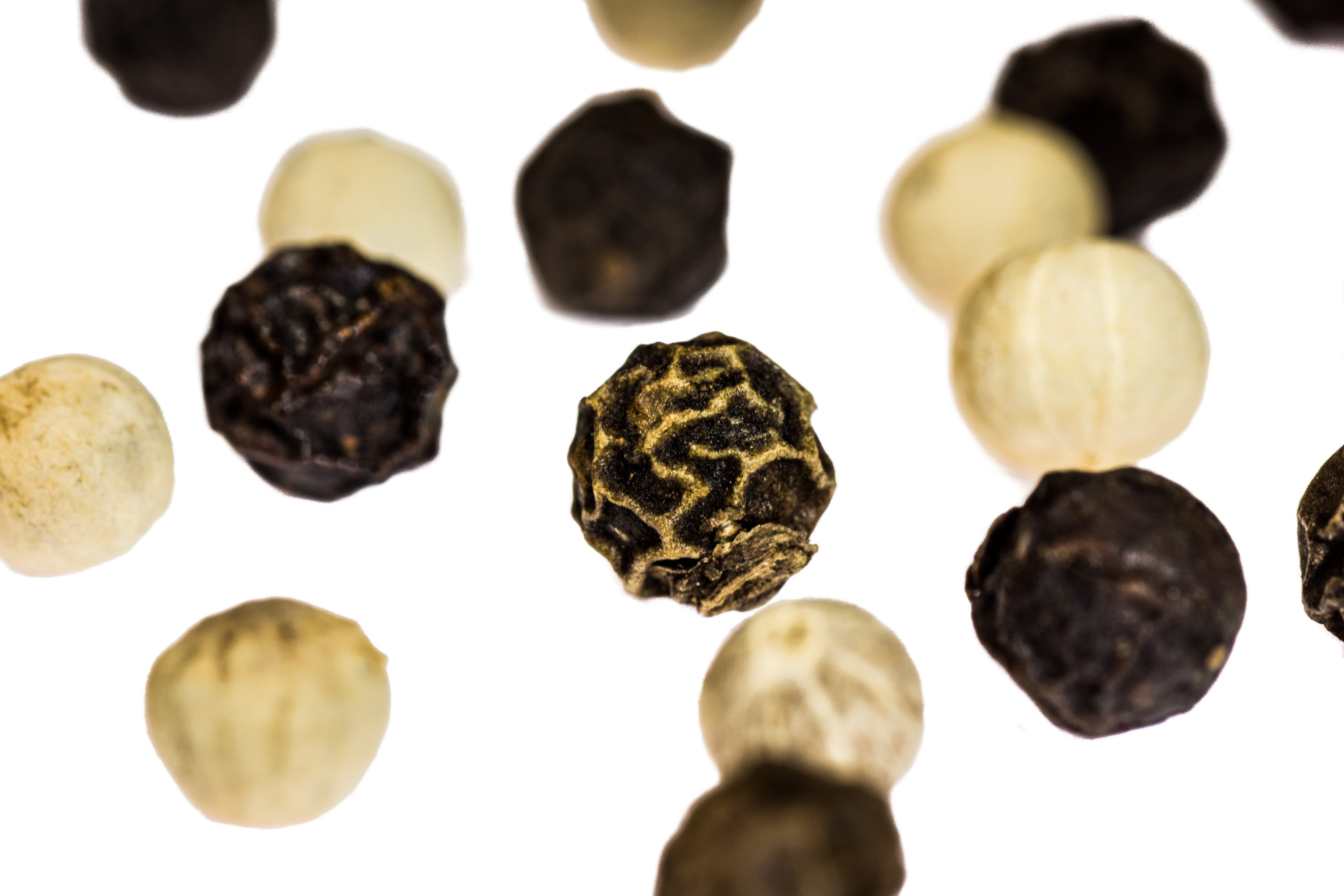 pepper peppercorns spice spices black white 4k, HD Wallpaper