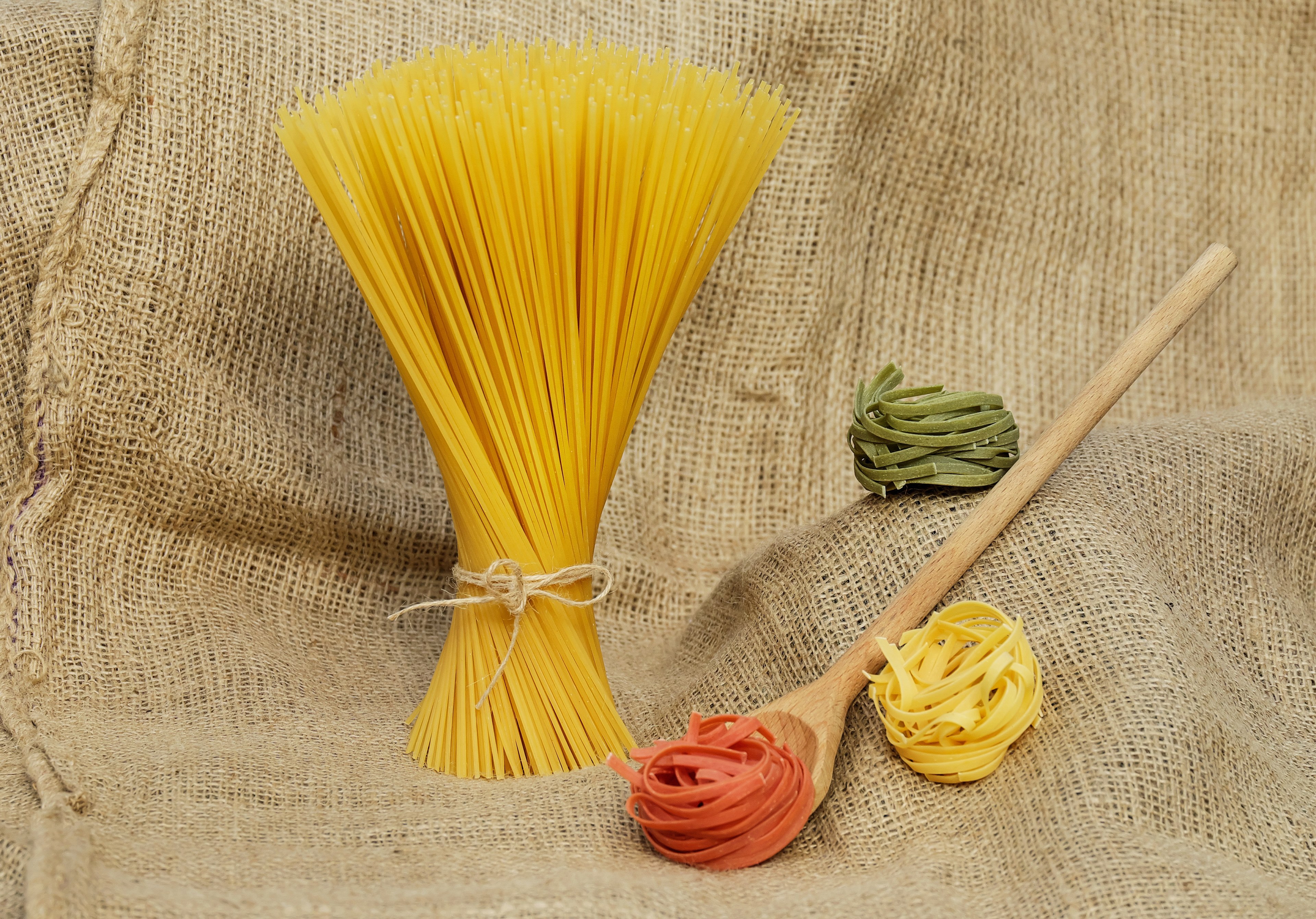noodles pasta yellow colorful raw food 4k, HD Wallpaper