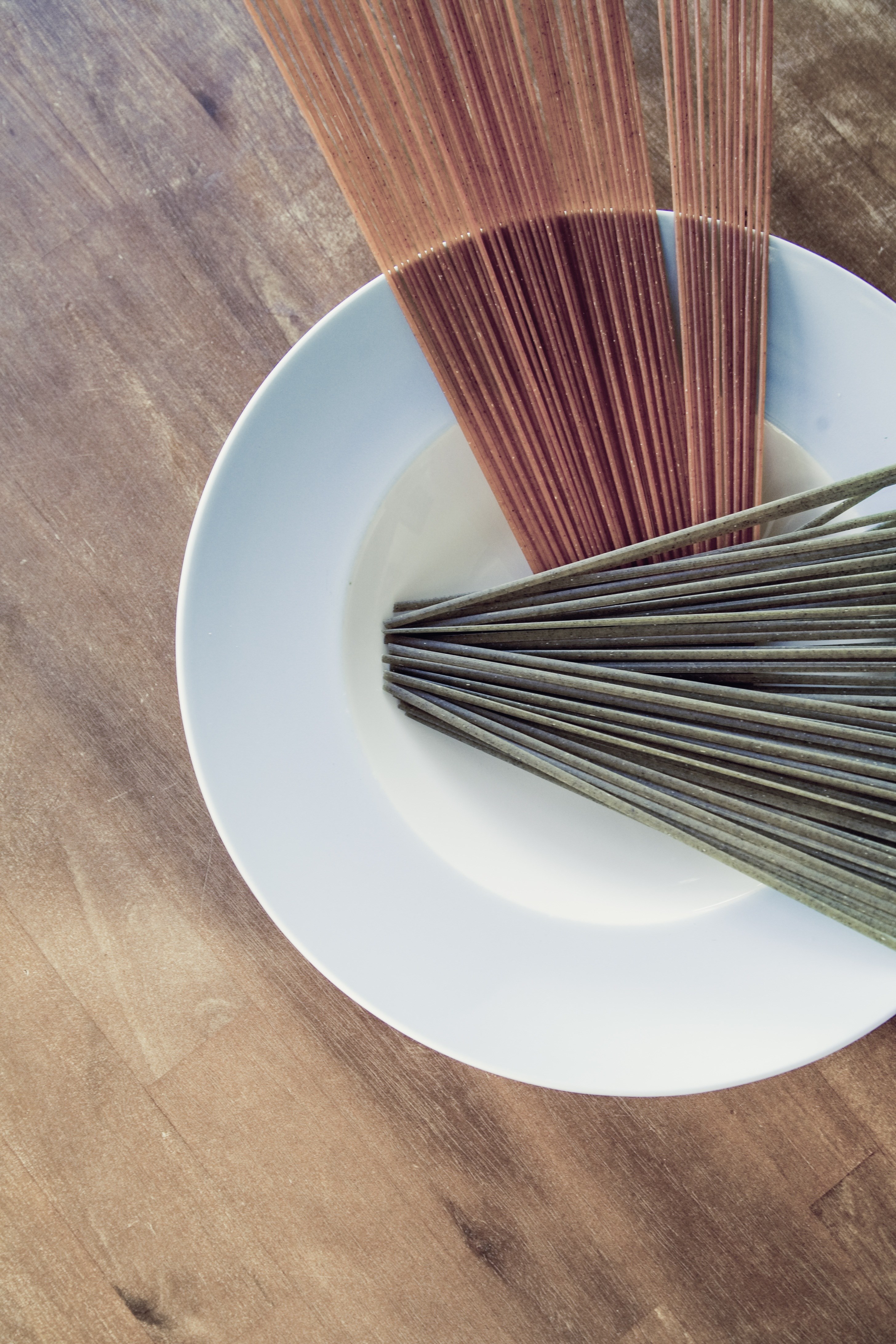 noodles pasta spaghetti food carbohydrates meal 4k, Phone HD Wallpaper