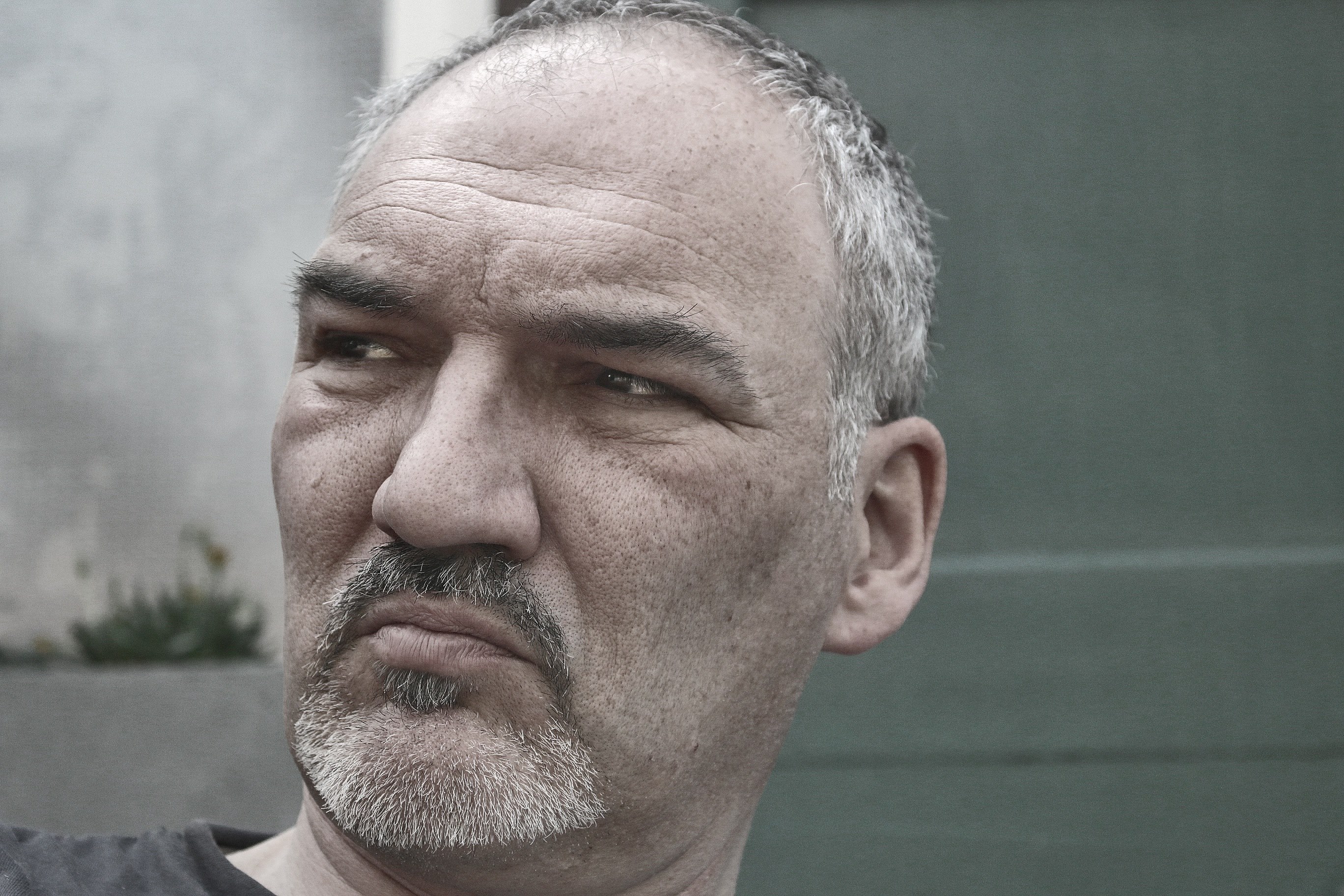 man head portrait face age monochrome mürig 4k, HD Wallpaper