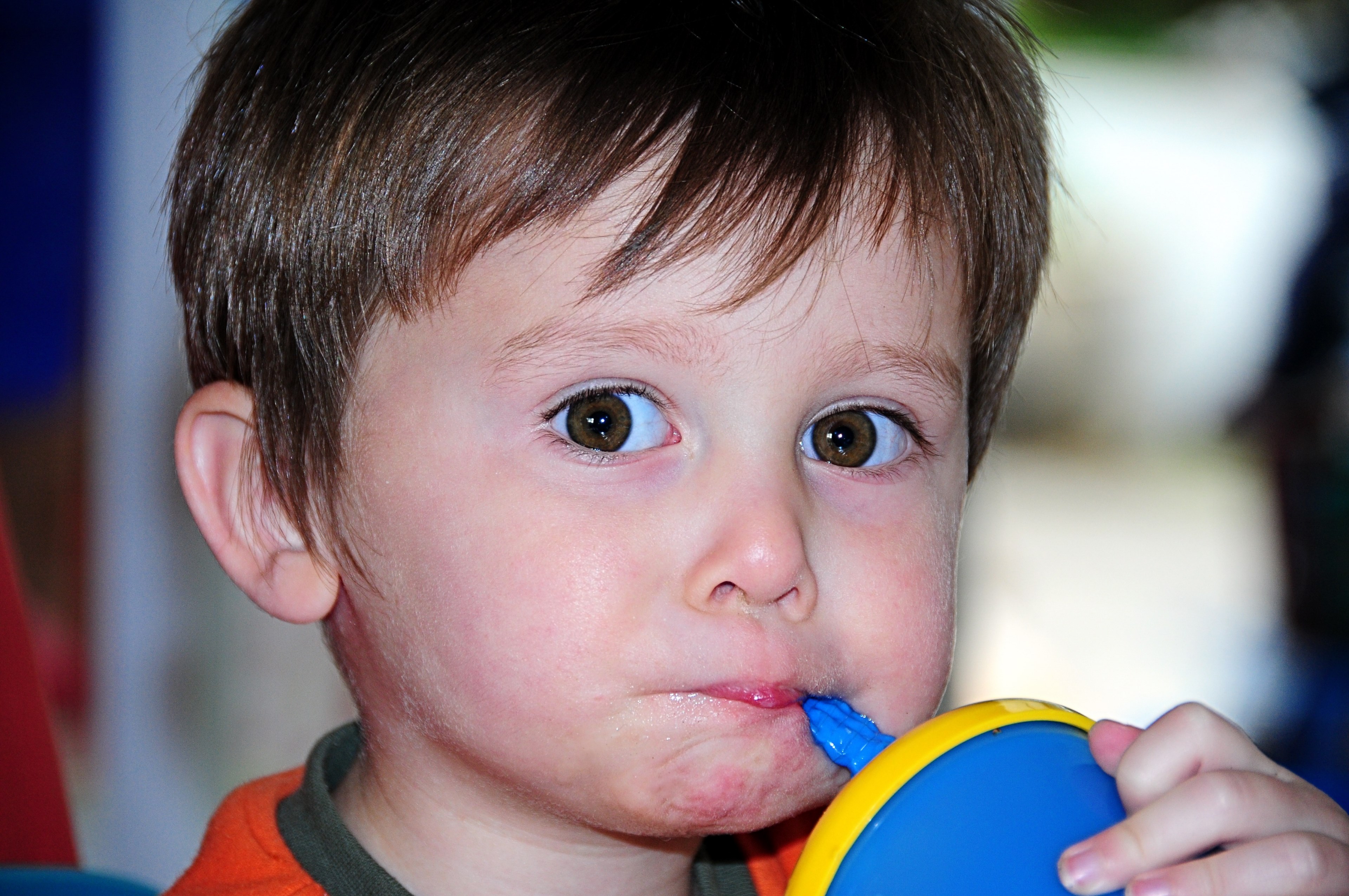 little boy kid child big eyes drinking eat food 4k, HD Wallpaper