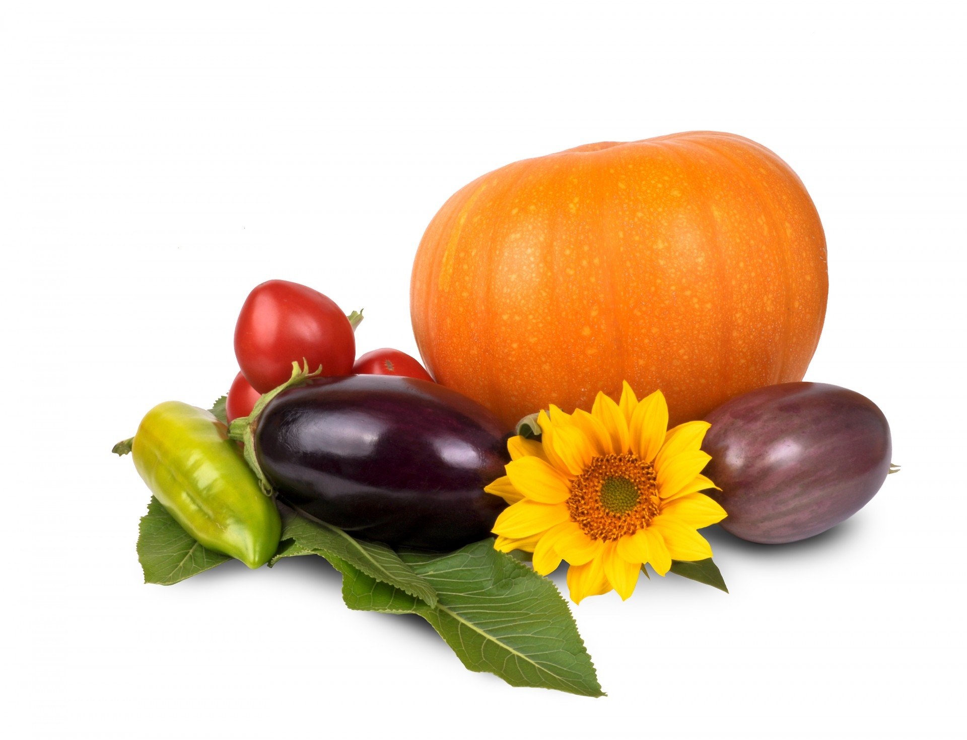 isolated set vegetables basket eggplant pepper 4k, HD Wallpaper