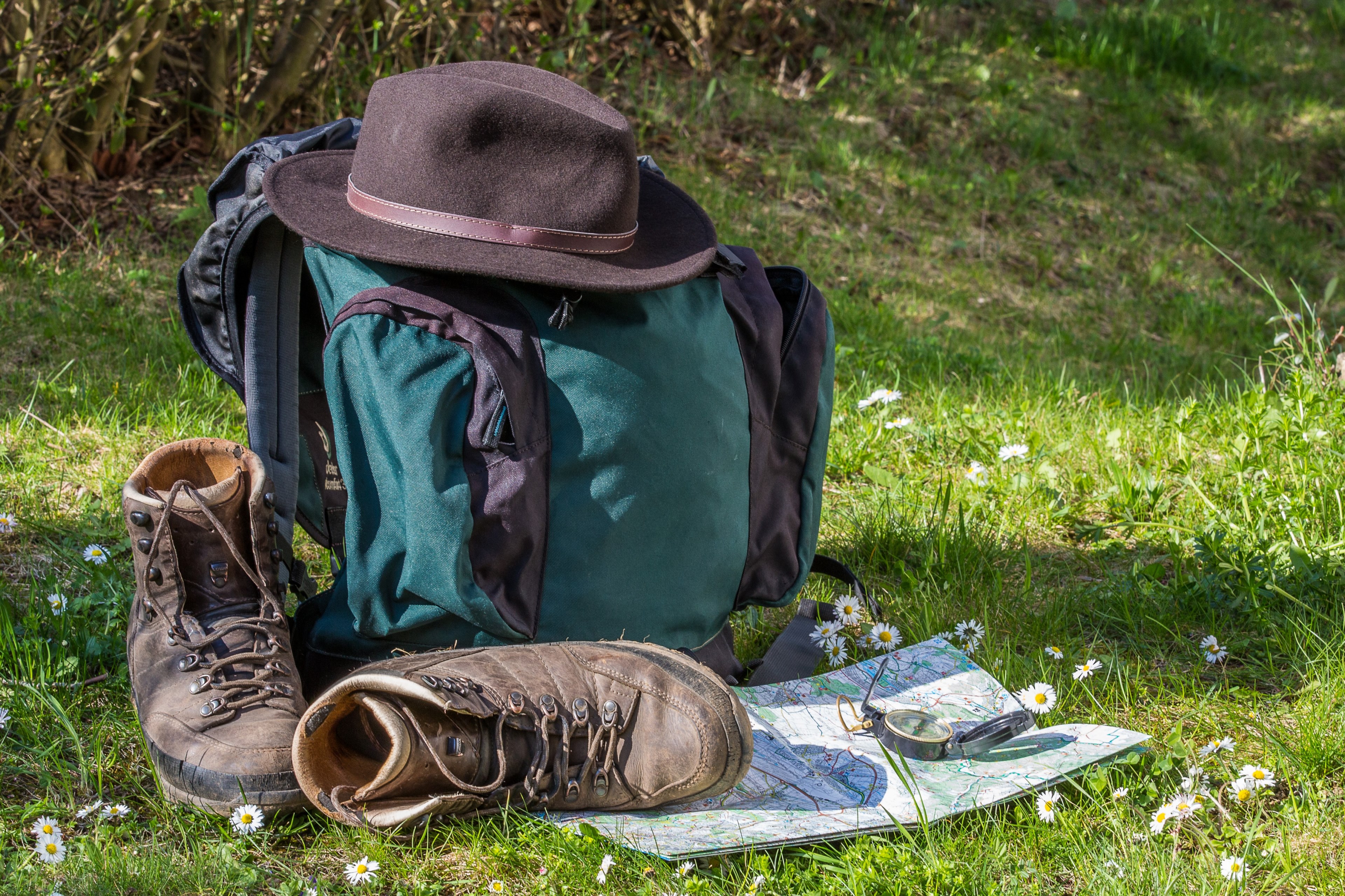hiking map orientation hiking shoes hat backpack 4k, HD Wallpaper