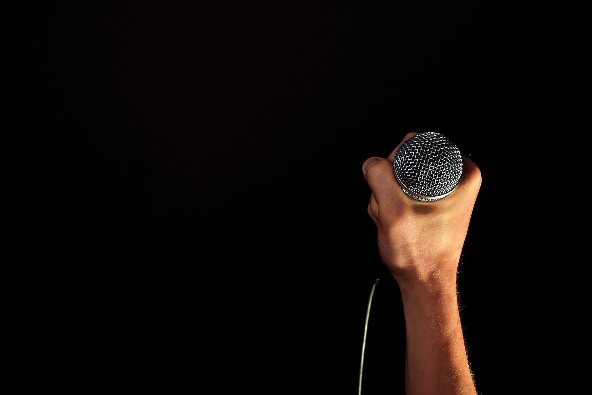 hand microphone mic hold fist isolated black 4k, HD Wallpaper