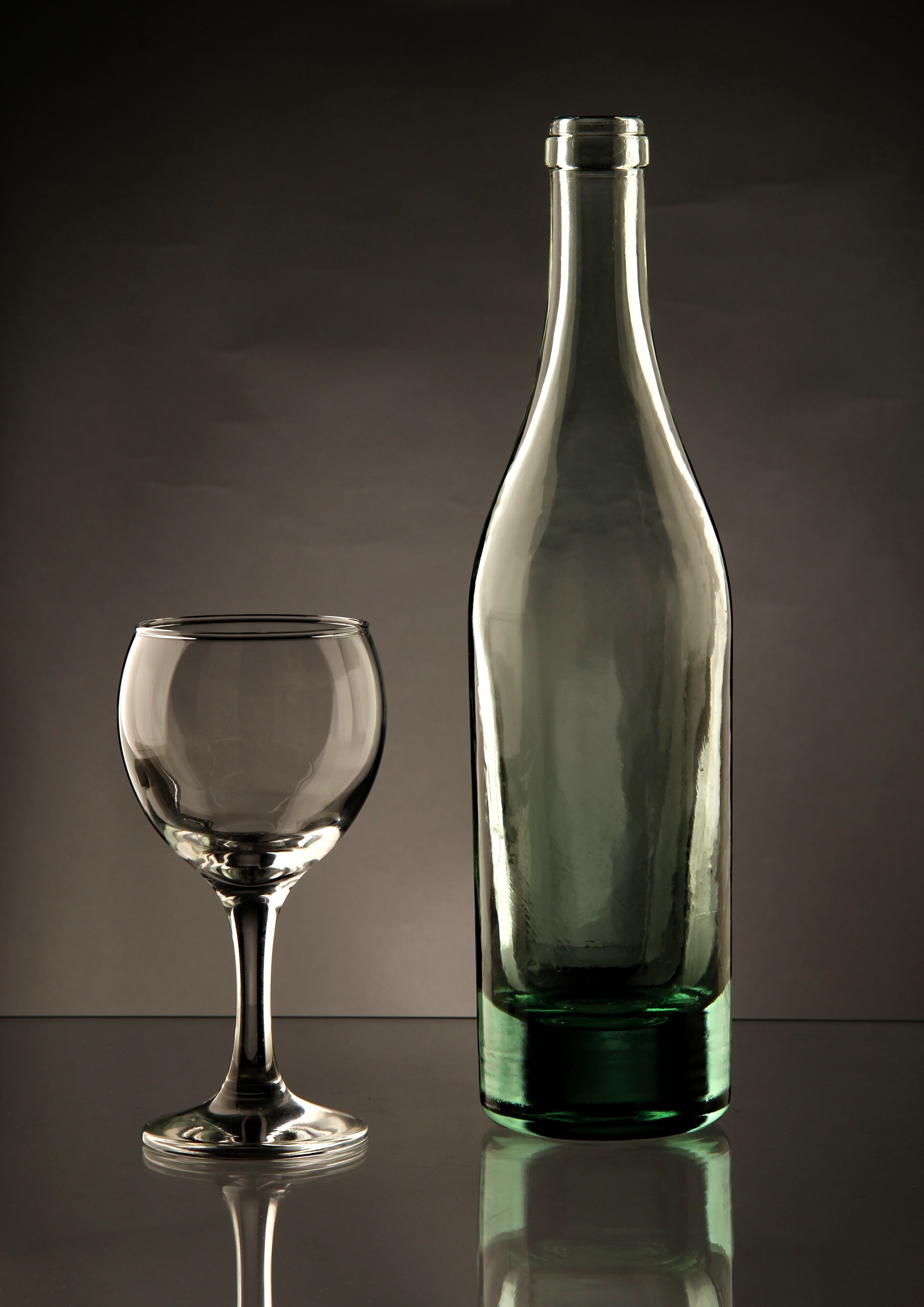 glass a bottle of simplicity studio 4k, Phone HD Wallpaper