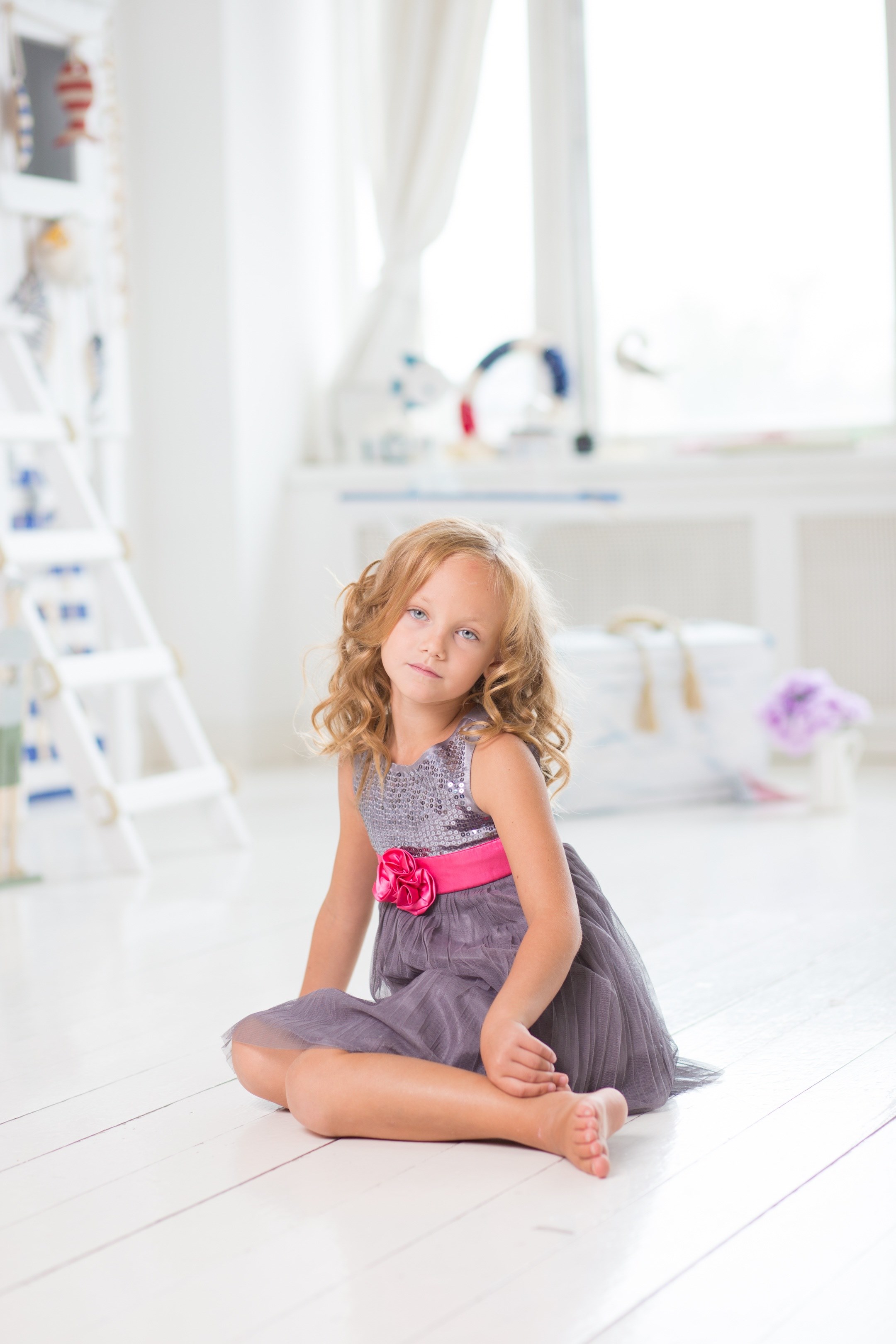 girl sitting young room white cute happy home 4k, Phone HD Wallpaper