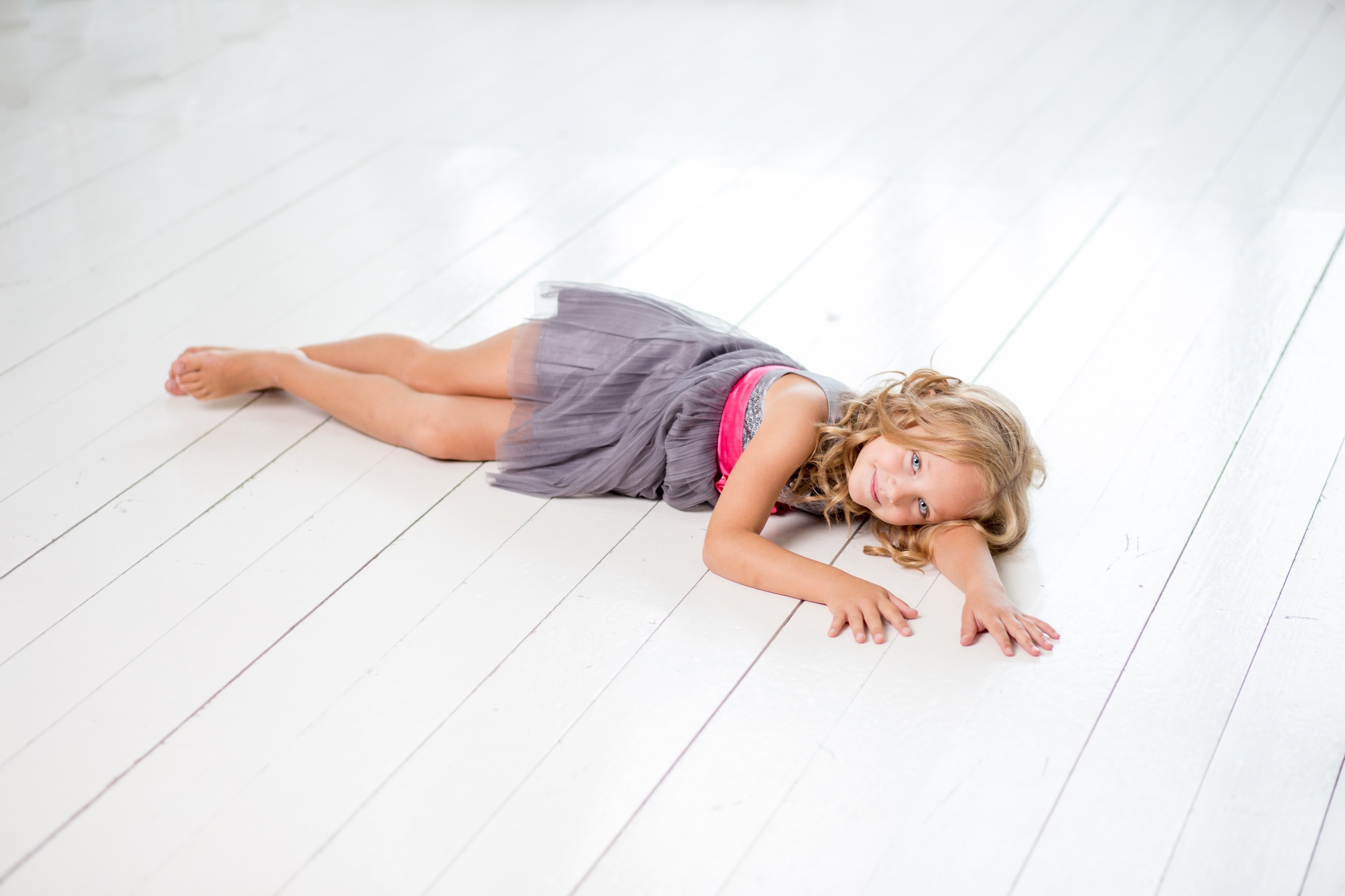 girl lying relax young room white cute happy 4k, HD Wallpaper