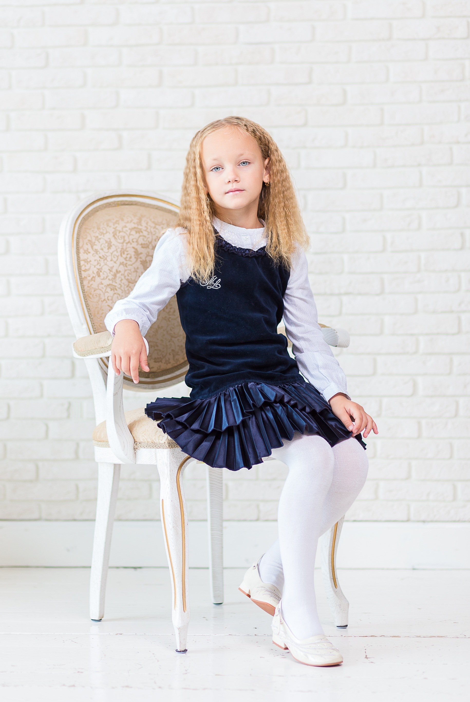 girl young blue eyes eyes look looking style 4k, Phone HD Wallpaper