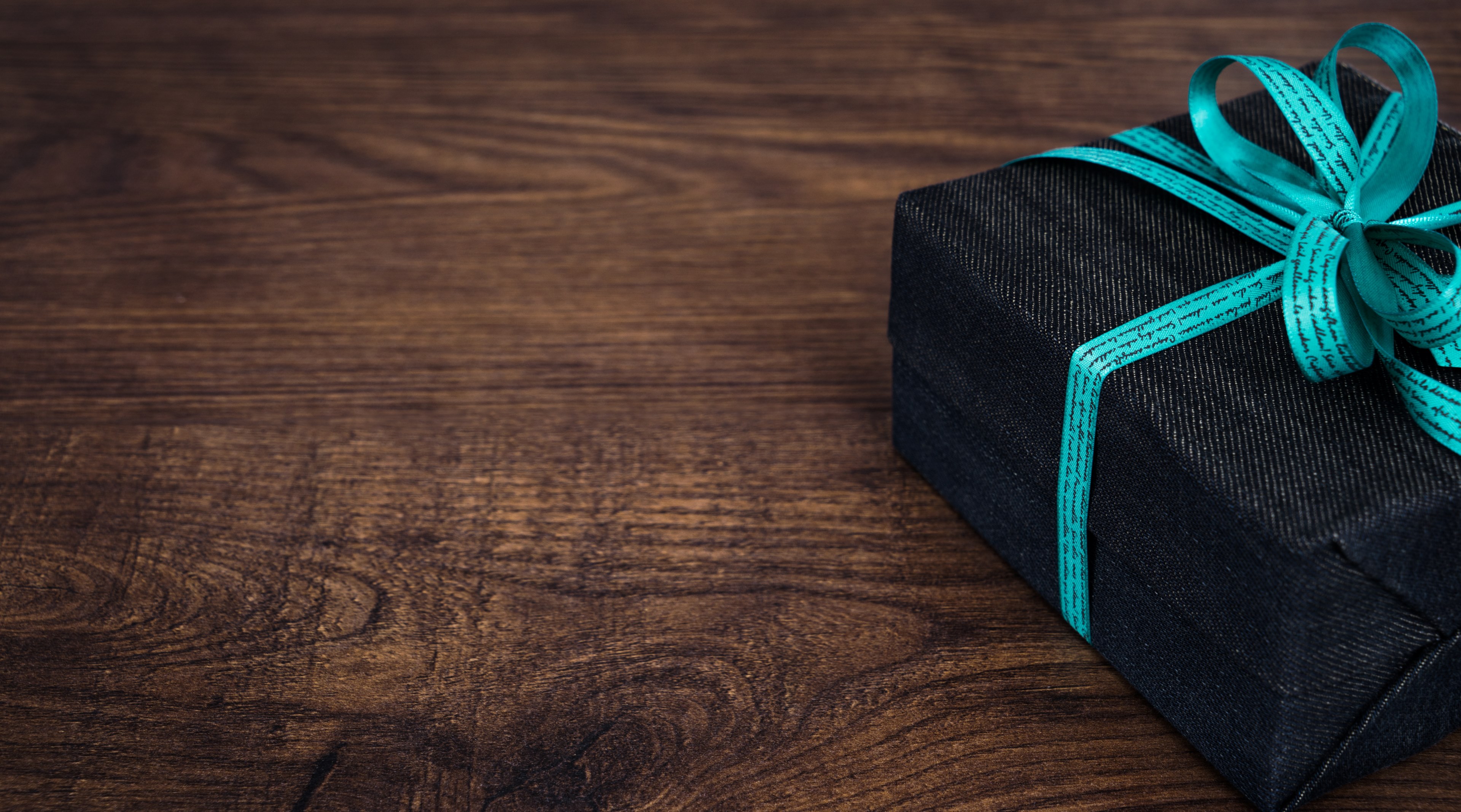 gift jeans fashion pack give loop substances 4k, HD Wallpaper