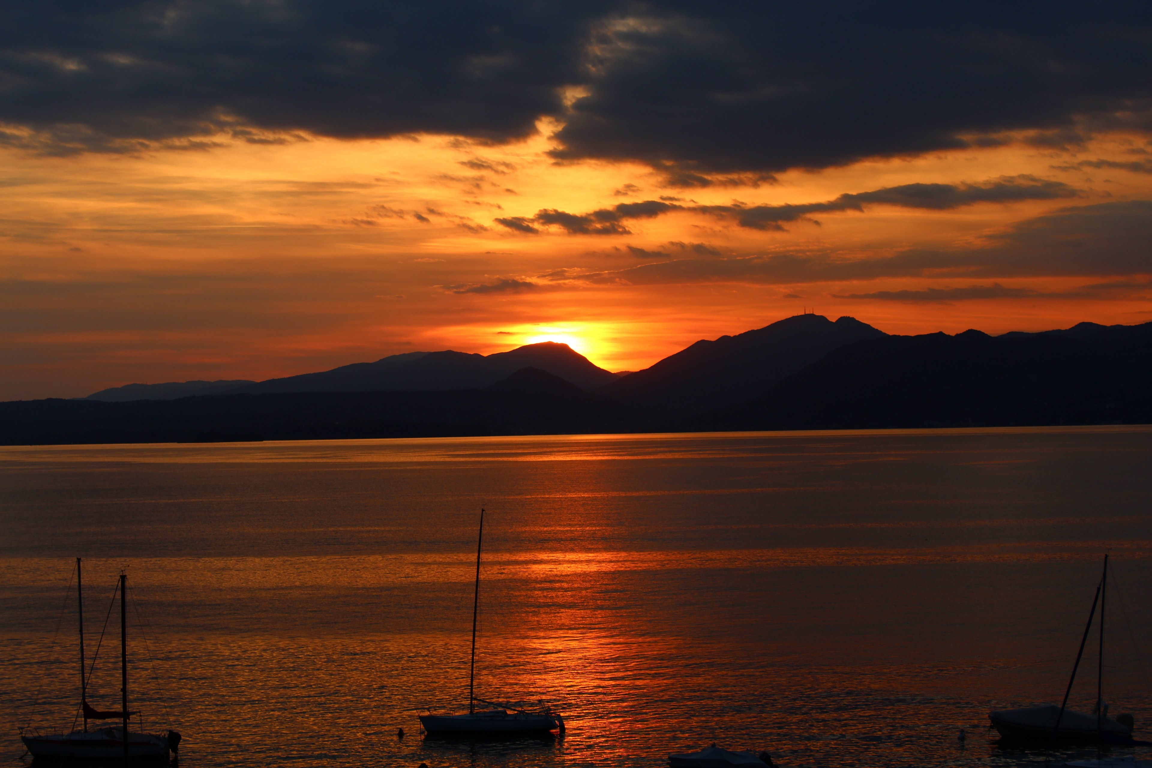 garda sunset mountains mood dusk romance glow 4k, HD Wallpaper