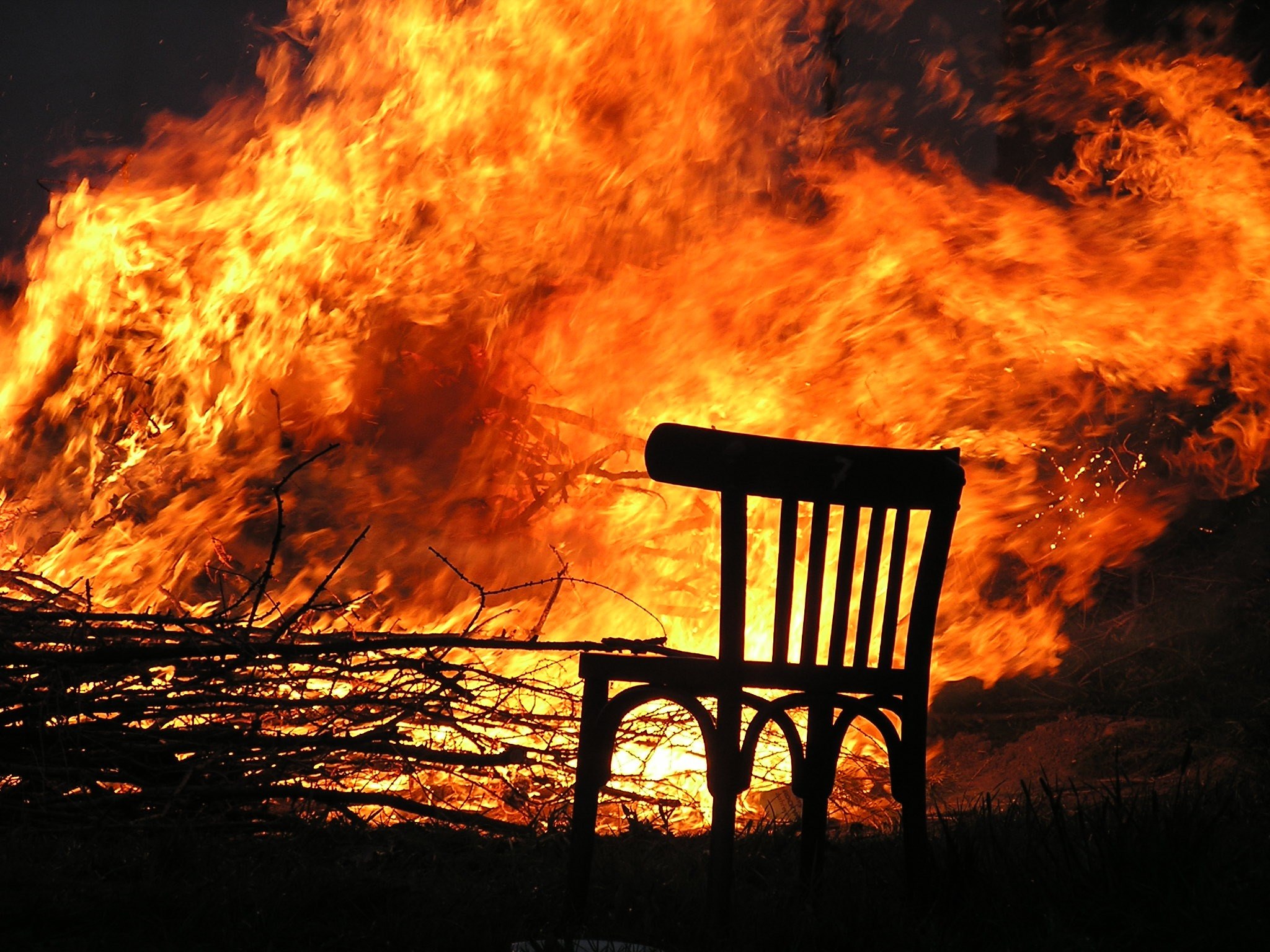 fire flame burn chair wood fire 4k, HD Wallpaper