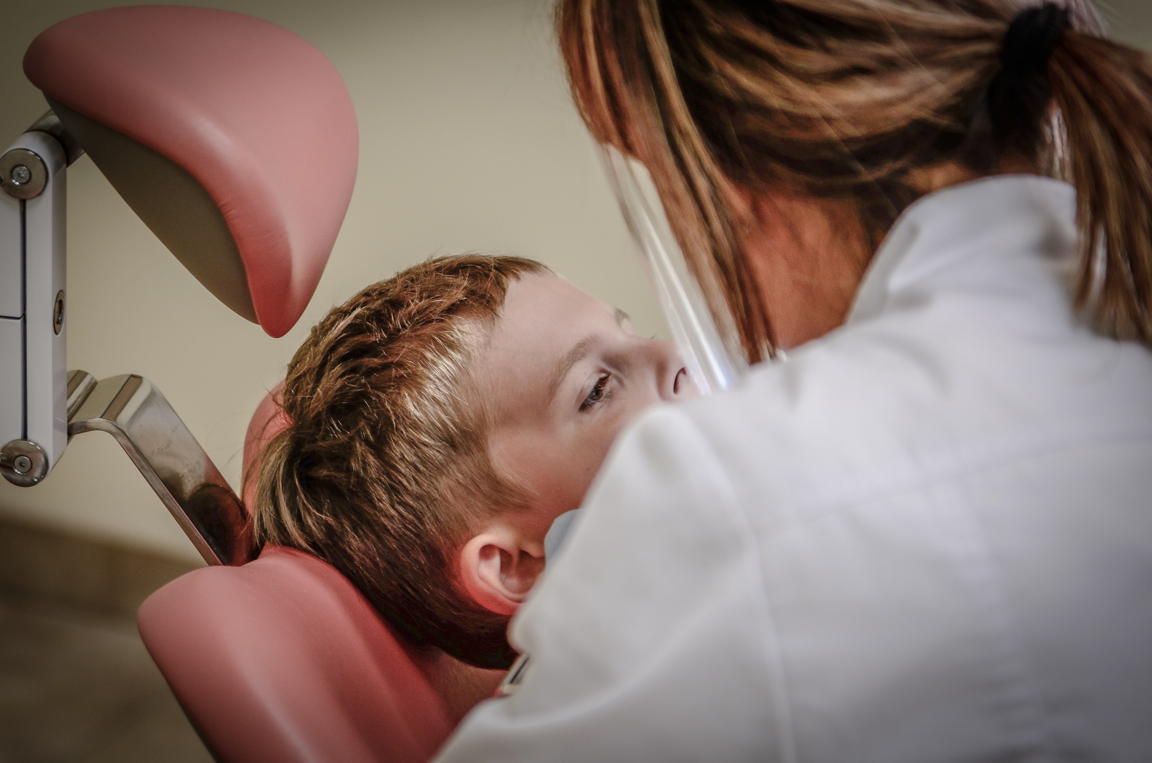 dentist pain borować cure nfz armchair suffering 4k, HD Wallpaper