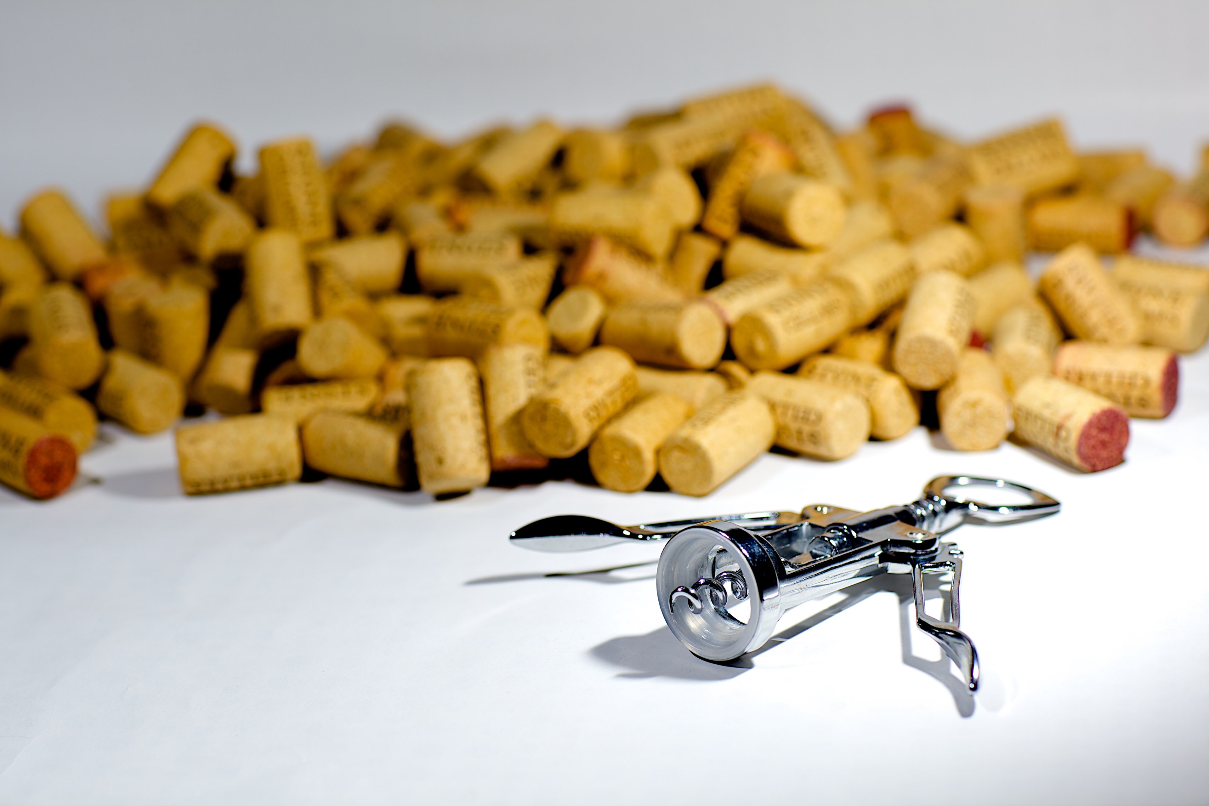 corks corkscrew screw wine drink alcohol beverage 4k, HD Wallpaper
