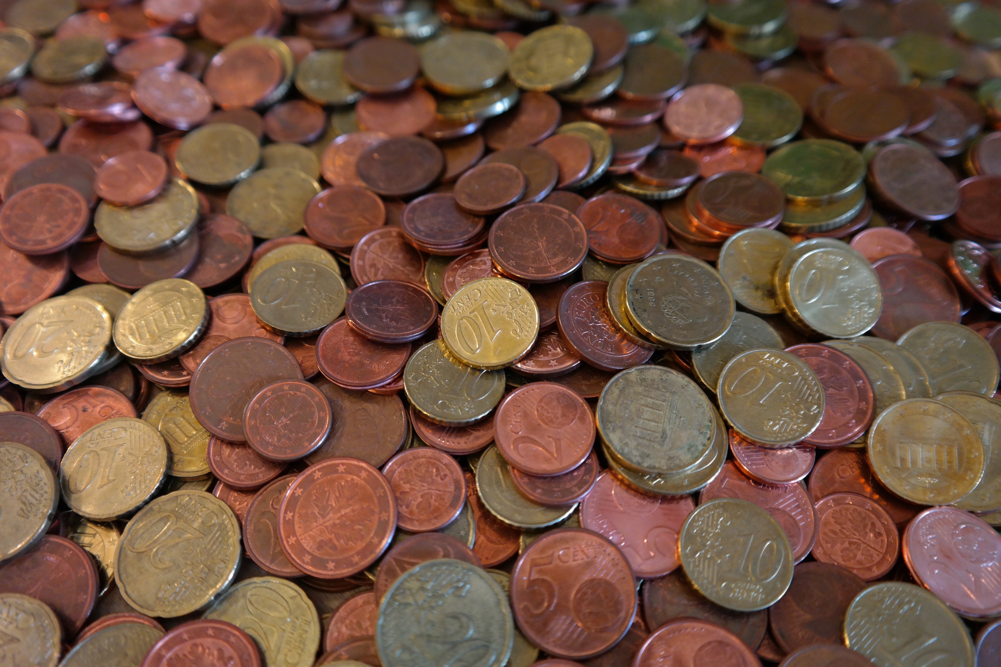 coins cent specie money euro dime pieces metal 4k, HD Wallpaper