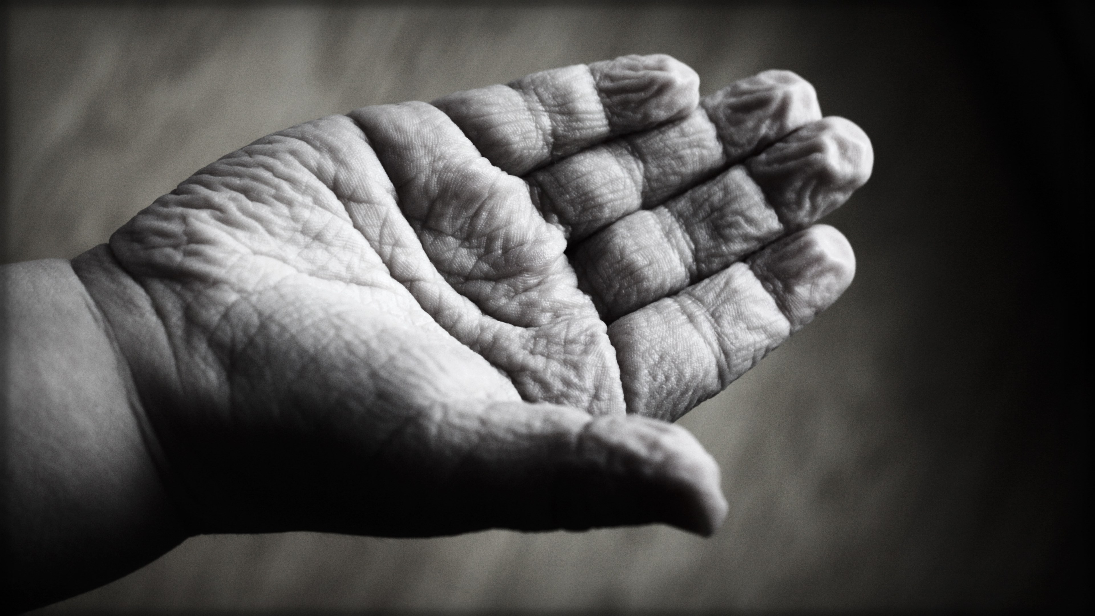 children hand creasy open wrinkles aging age 4k, HD Wallpaper