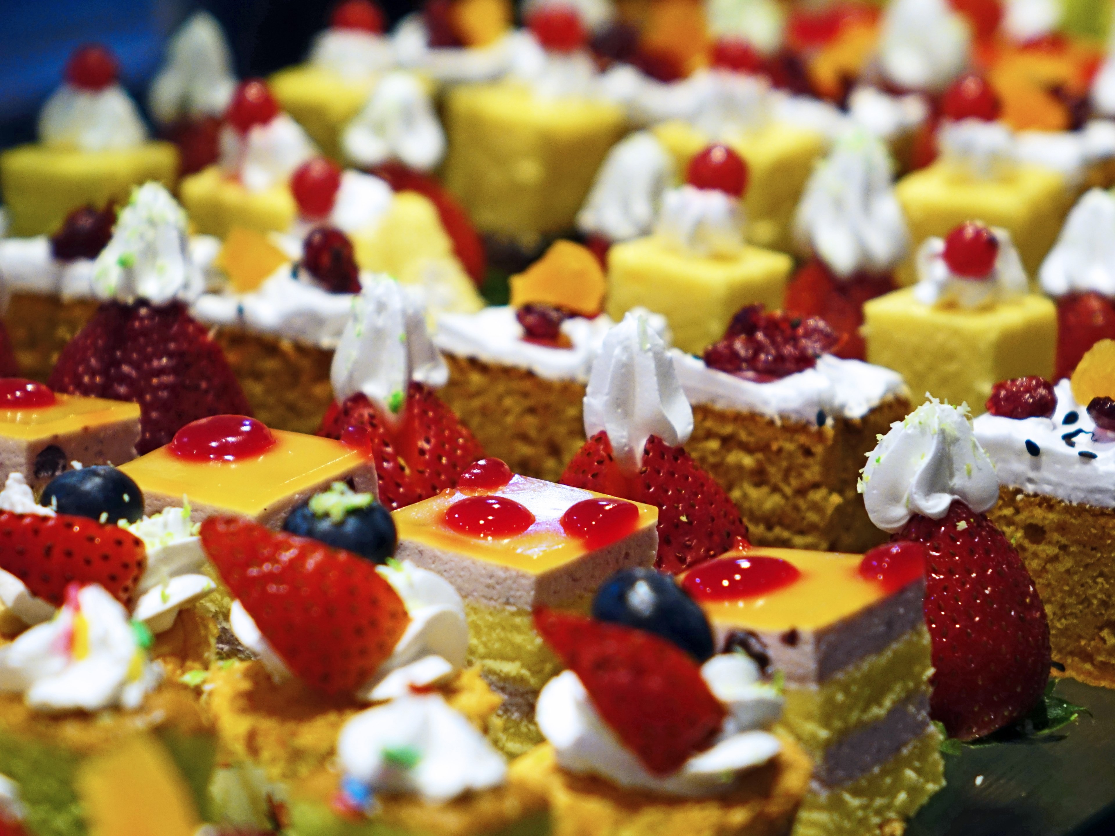 cakes cream delicious confectionery food sweet 4k, HD Wallpaper