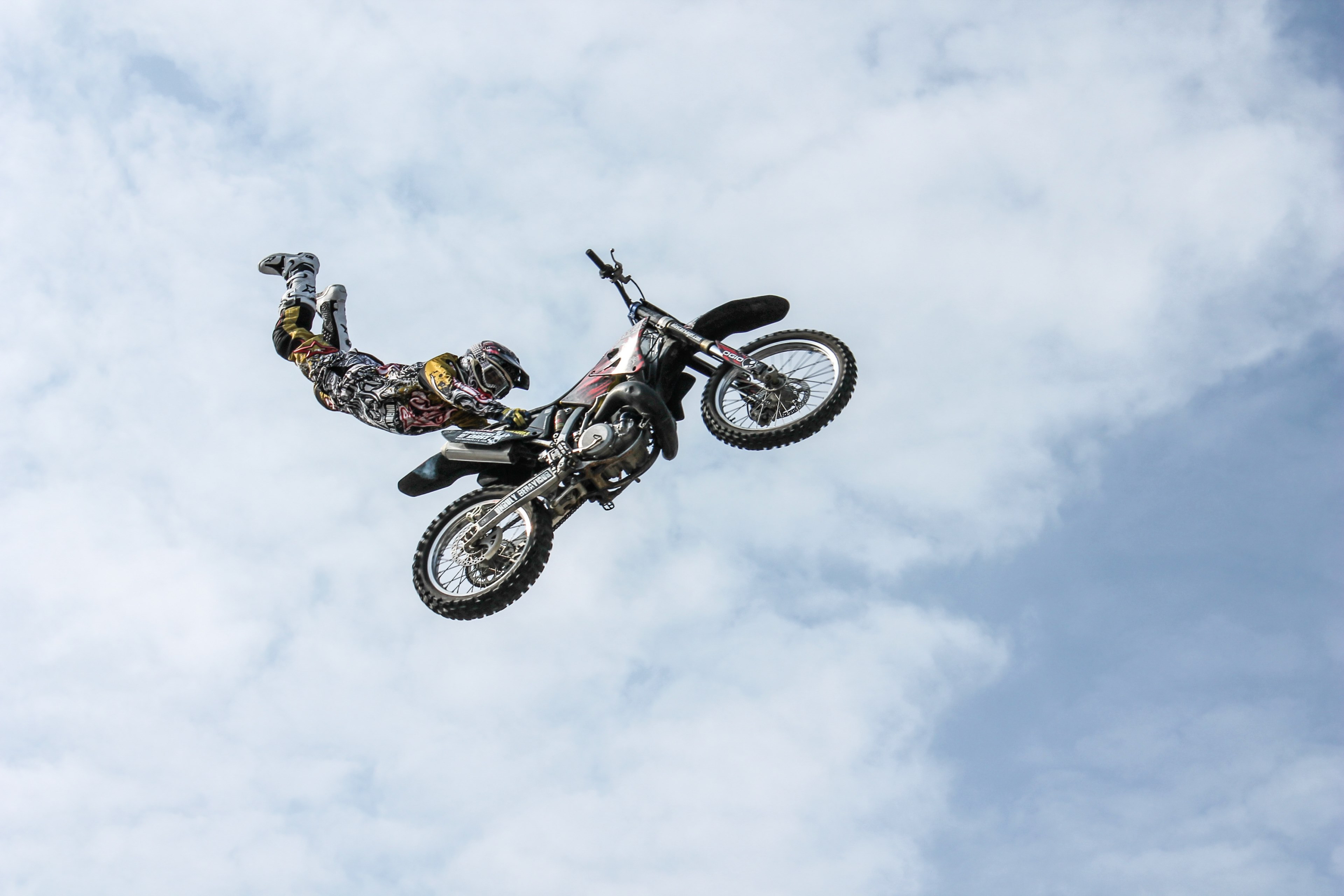 biker motorcycle stunt man person stuntman 4k, HD Wallpaper