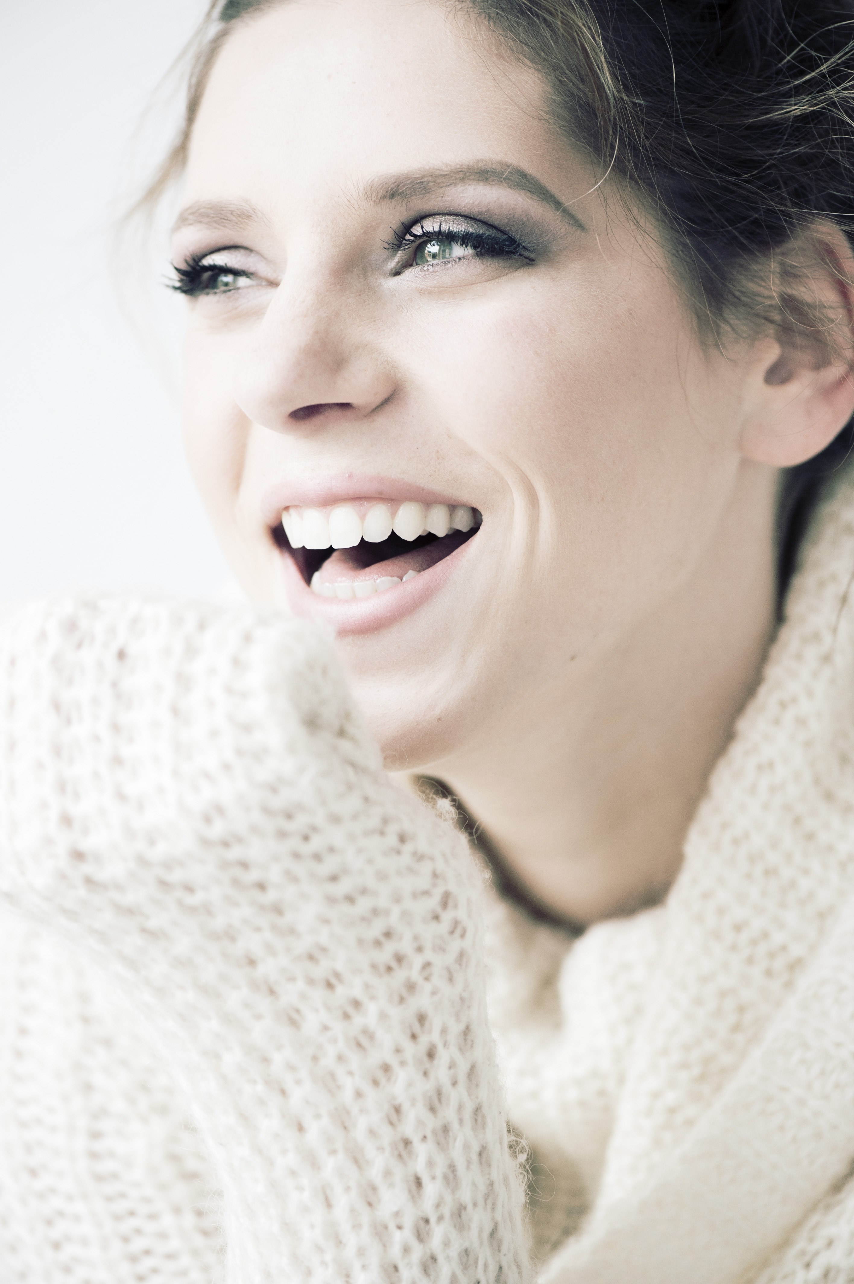 beauty smile happy woman young portrait female 4k, Phone HD Wallpaper