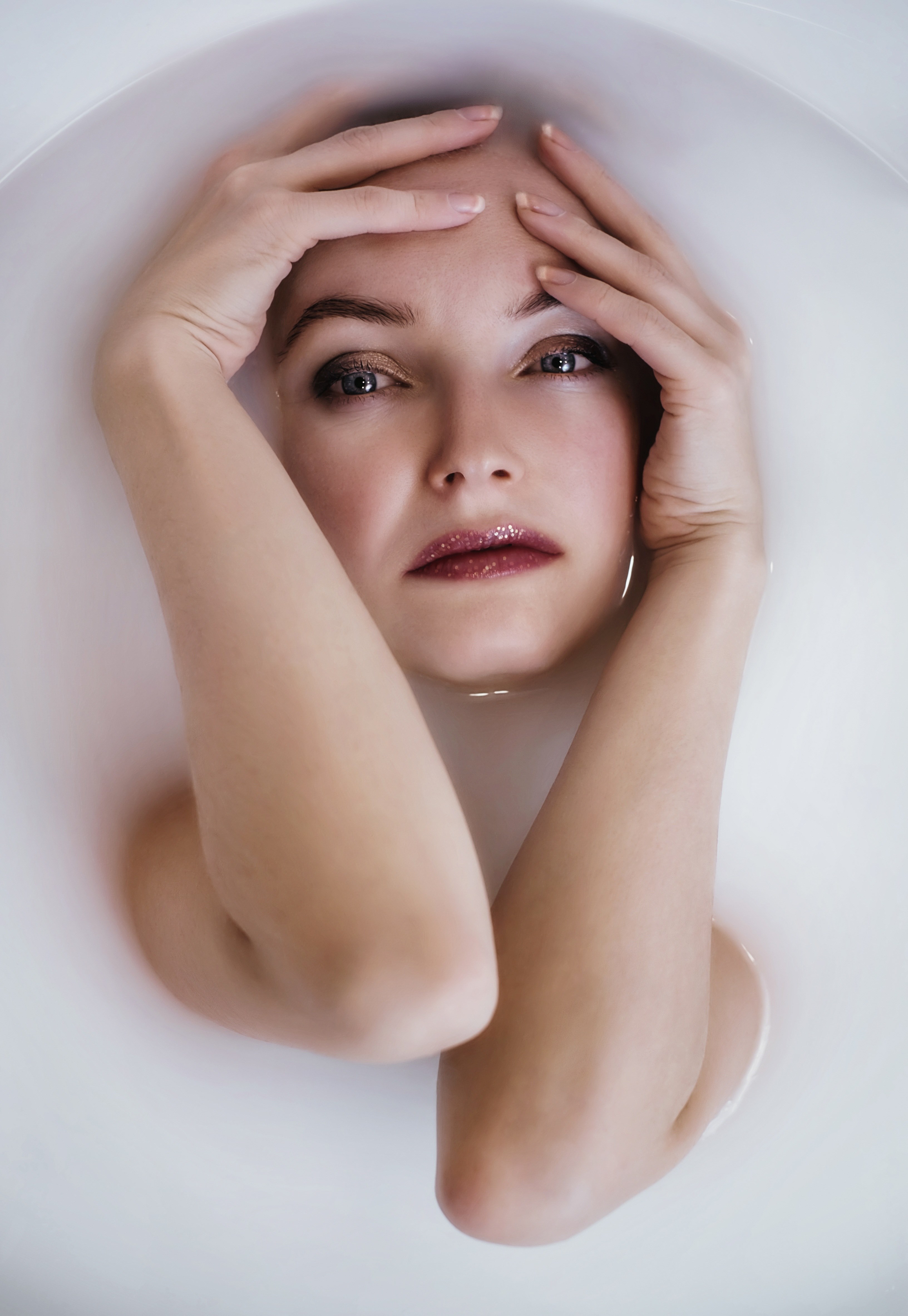 bath milk girl makeup fashion glamour 4k, Phone HD Wallpaper