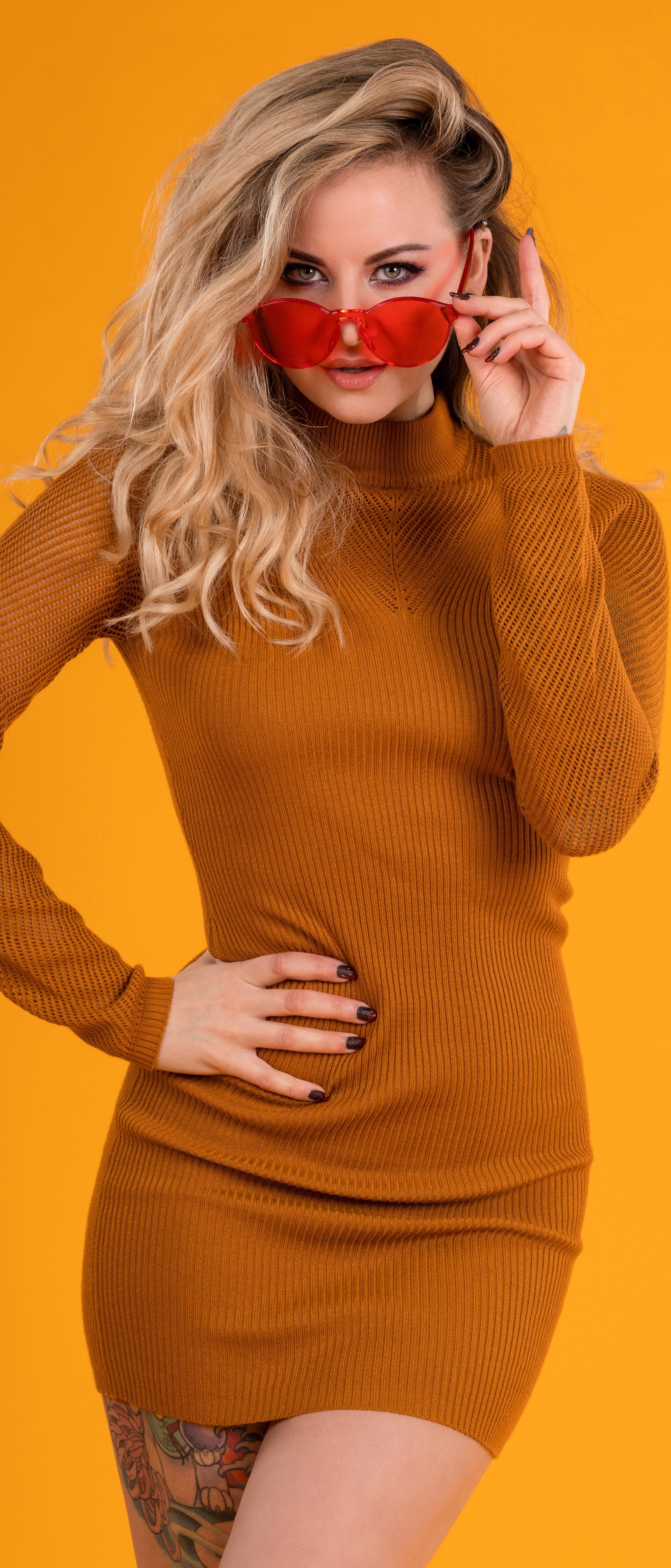 Women Model, Sunglasses, Blonde, 1644x3840, Phone HD Wallpaper