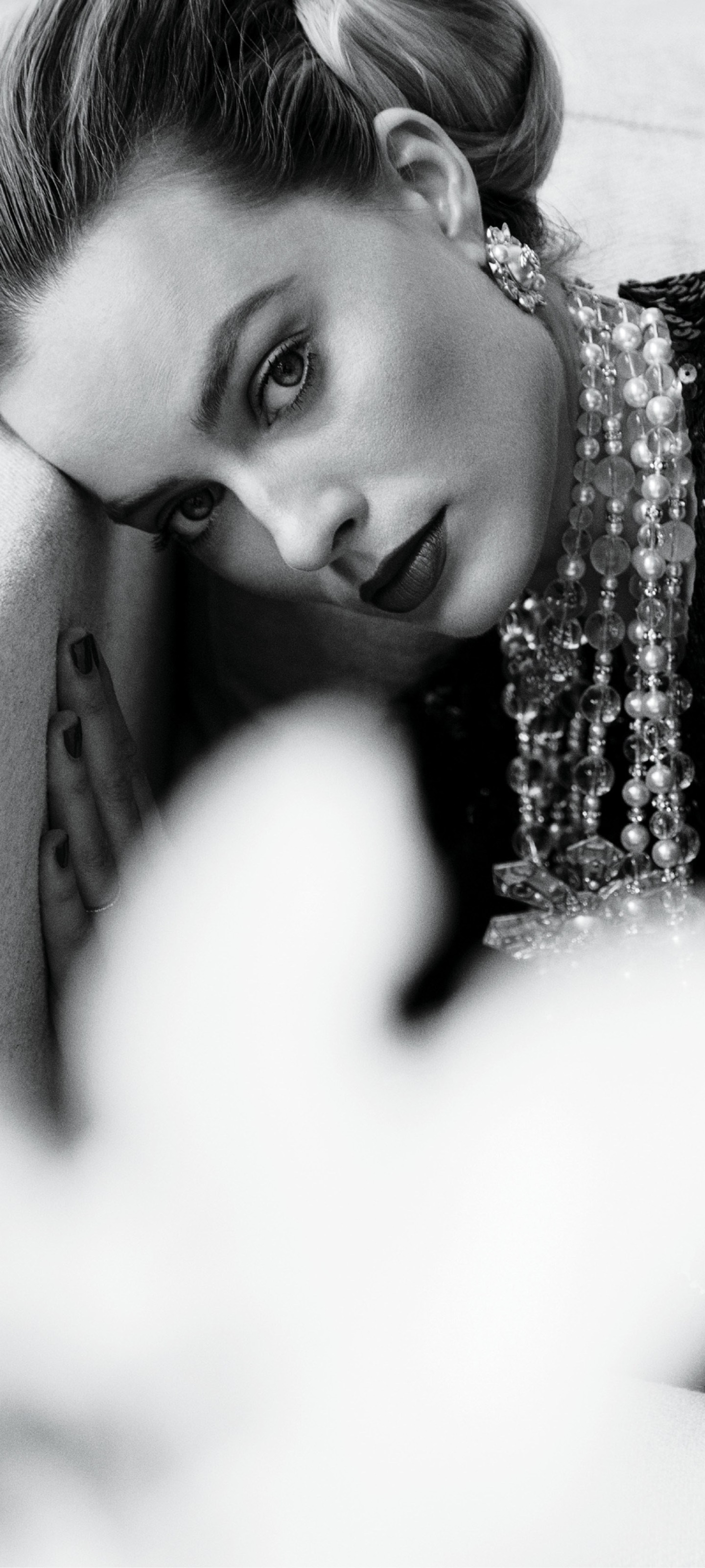 Celebrity Margot Robbie, Australian, Actress, Black and White, 1440x3200, Phone HD Wallpaper
