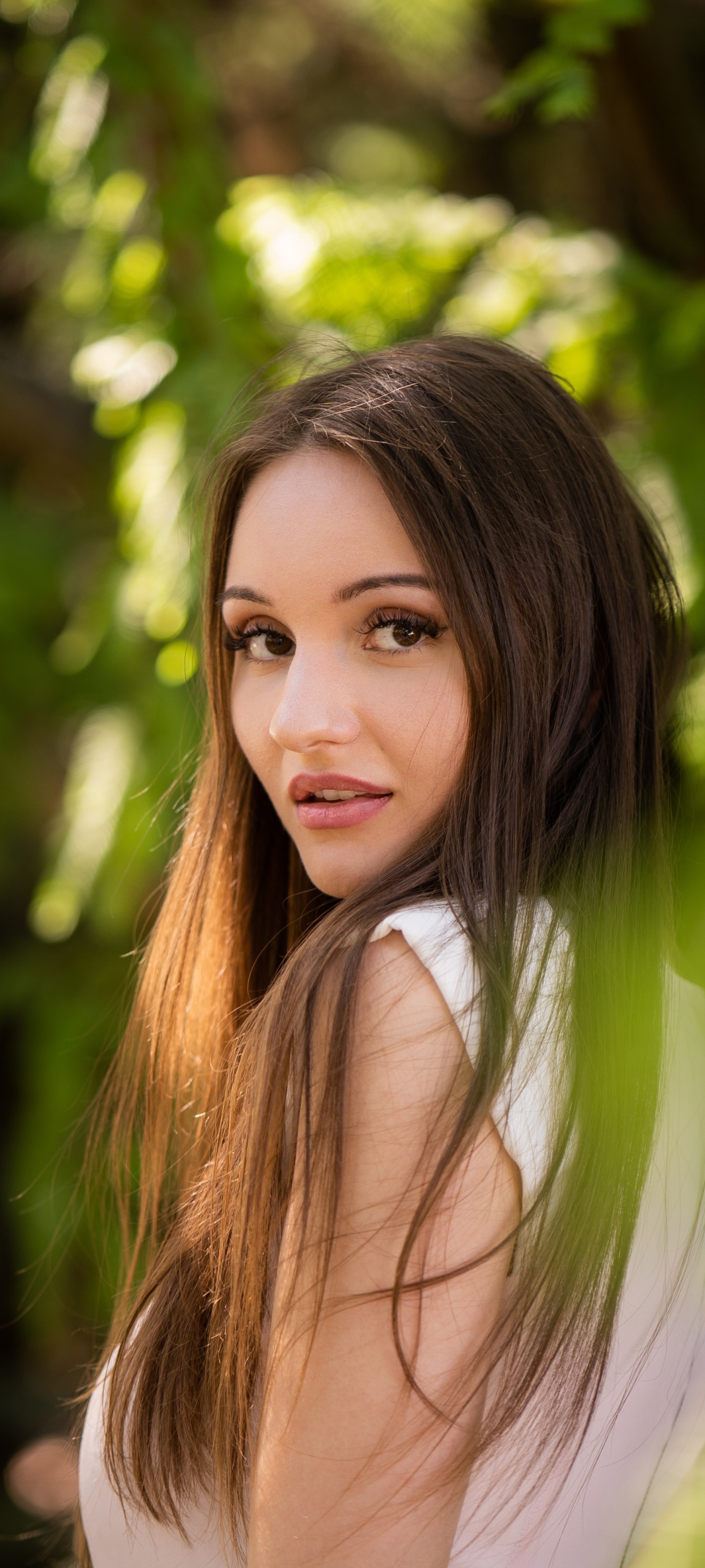 Women Model, Long Hair, Brunette, 1440x3200, Phone HD Wallpaper