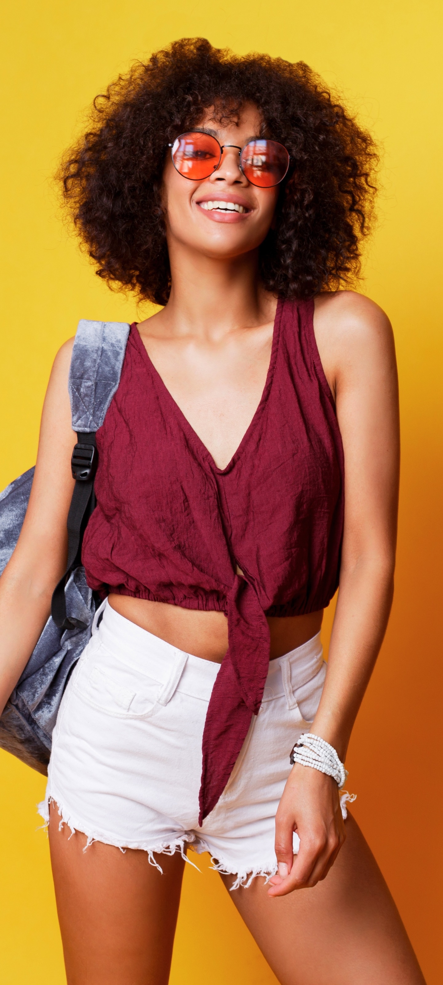 Women Model, Sunglasses, Brunette, Shorts, Smile, 1440x3200, Phone HD Wallpaper