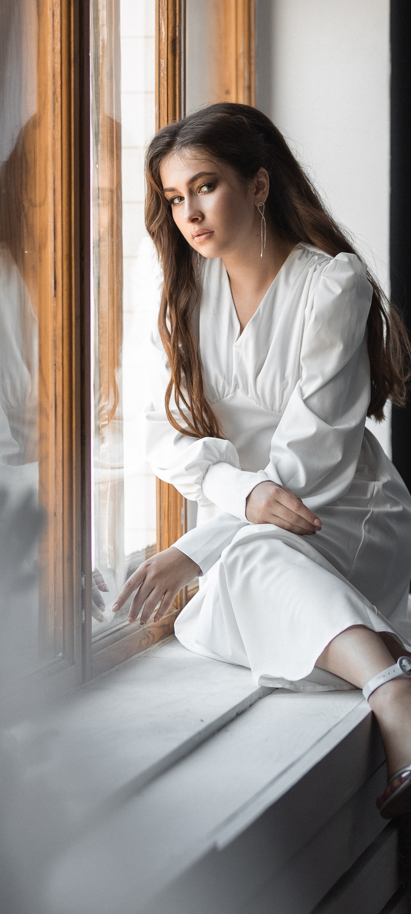 Women Model, White Dress, Brunette, Long Hair, 1440x3200, Phone HD Wallpaper