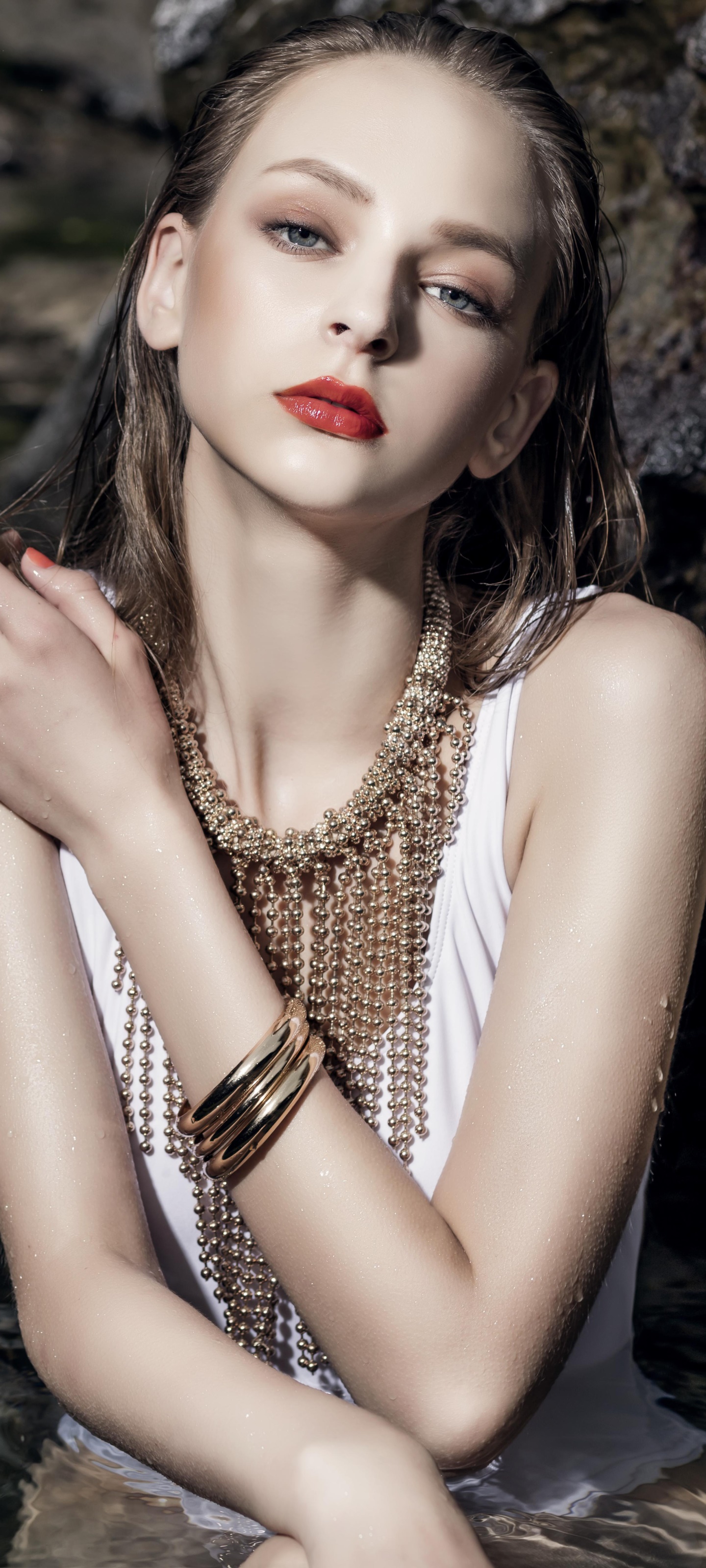 Women Model, Lipstick, Necklace, Brunette, 1440x3200, Phone HD Wallpaper