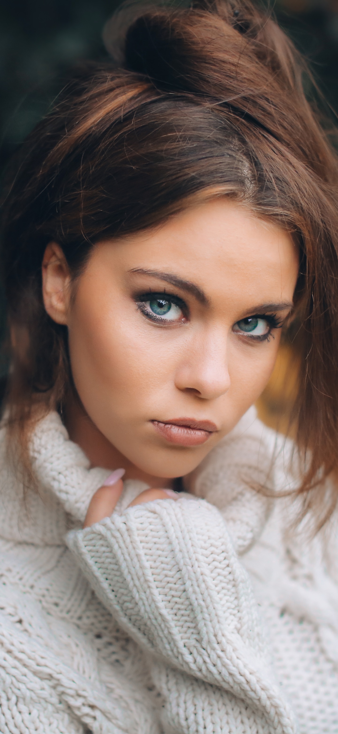 Women Model, Blue Eyes, Brunette, 1440x3120, Phone HD Wallpaper