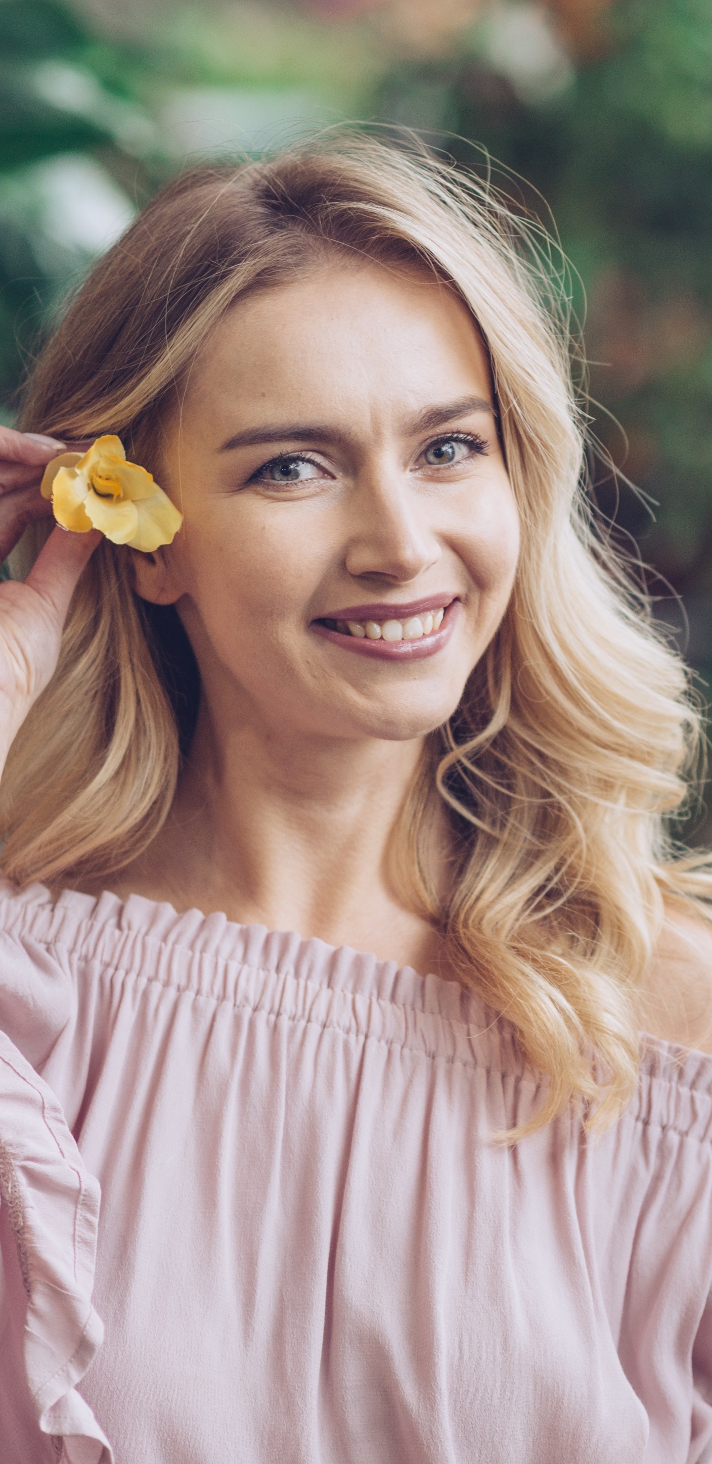Women Model, Smile, Blue Eyes, Blonde, 1440x2960, Phone HD Wallpaper