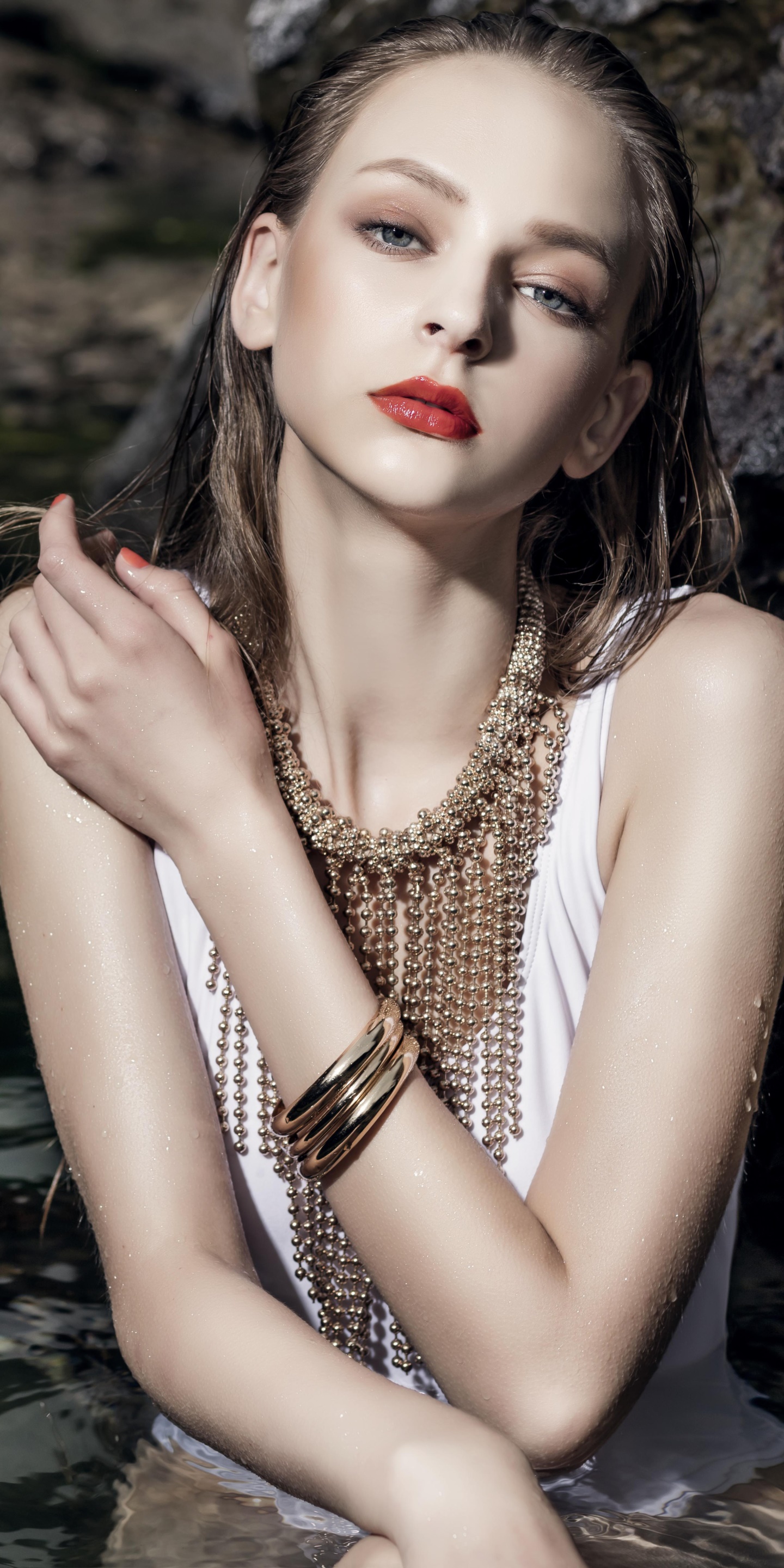 Women Model, Brunette, Lipstick, Necklace, Blue Eyes, 1440x2880, Phone HD Wallpaper