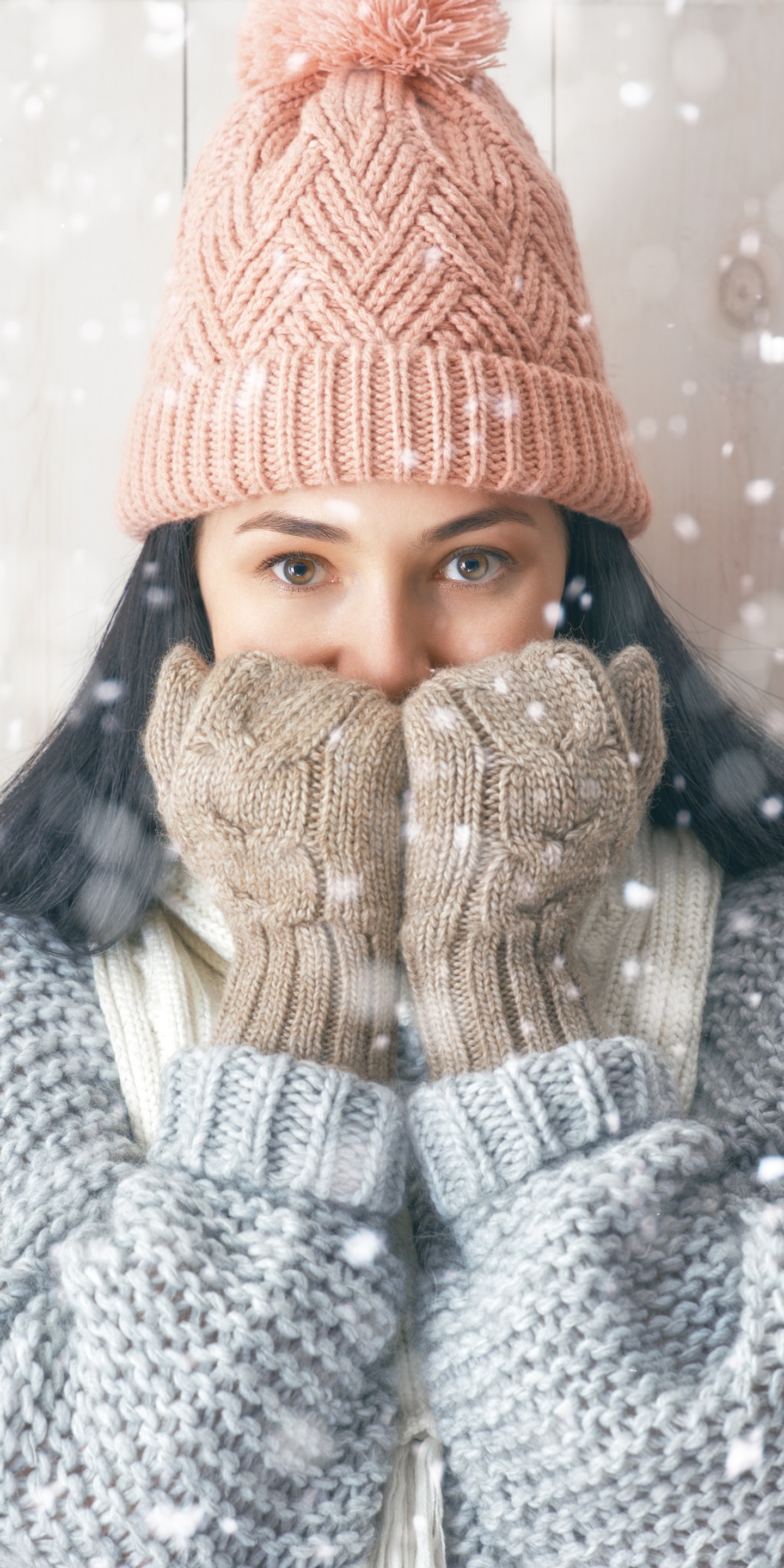 Women Model, Brunette, Hat, 1440x2880, Phone HD Wallpaper