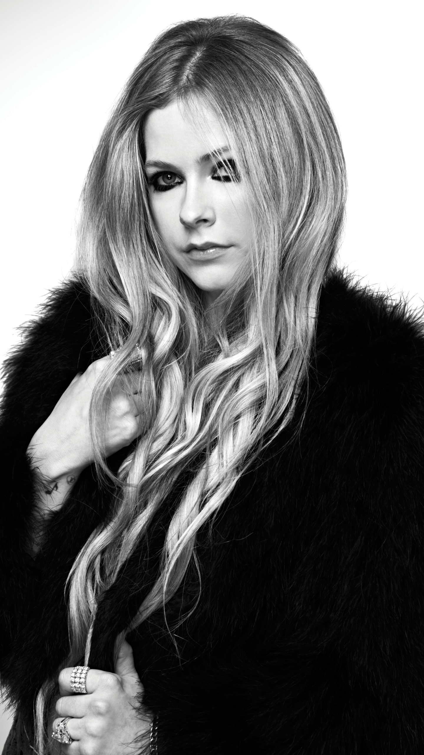Music Avril Lavigne, Canadian, Singer, Long Hair, Monochrome, 1440x2560, Phone HD Wallpaper