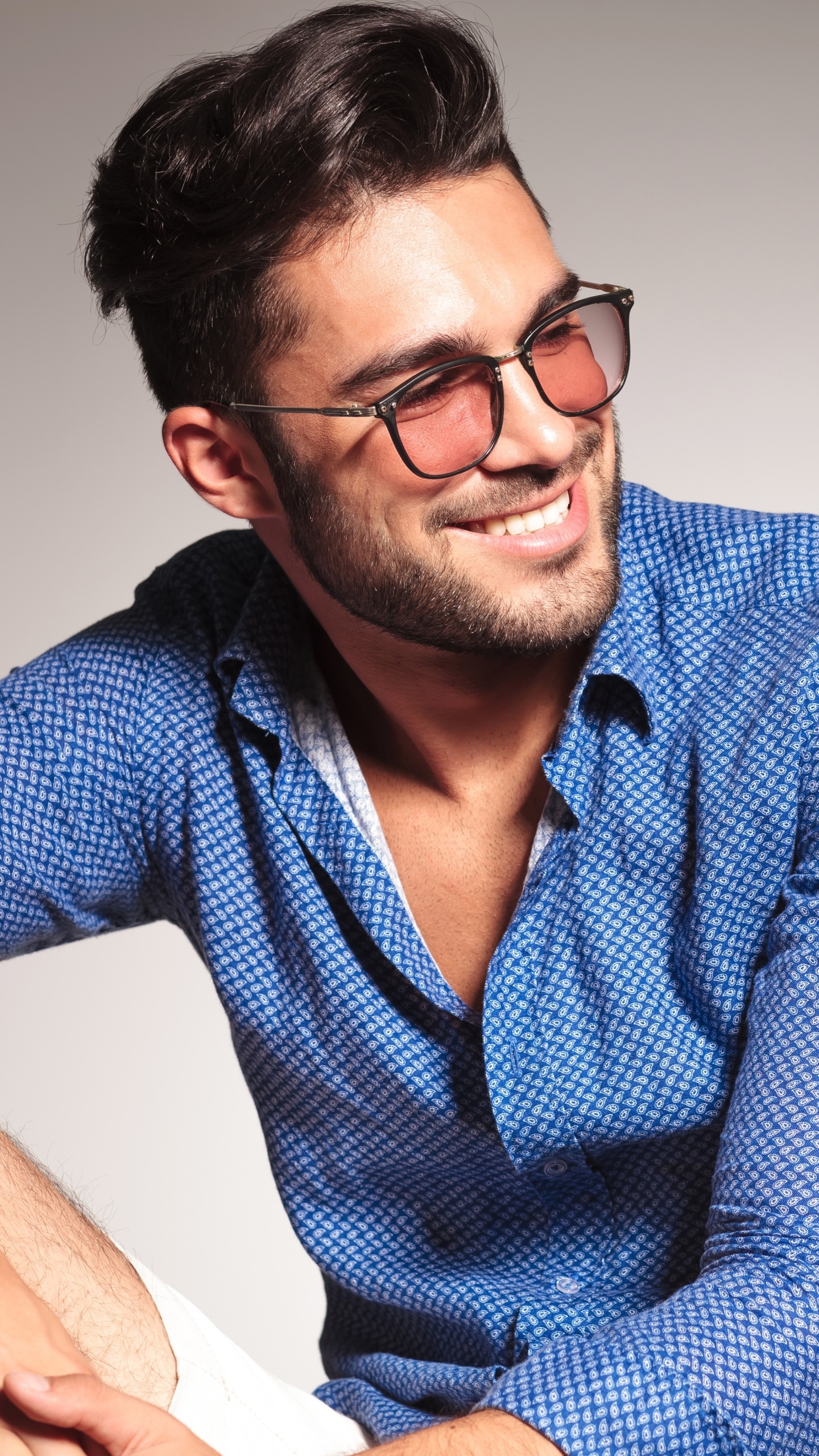 Men Model, Smile, Sunglasses, 1440x2560, Phone HD Wallpaper