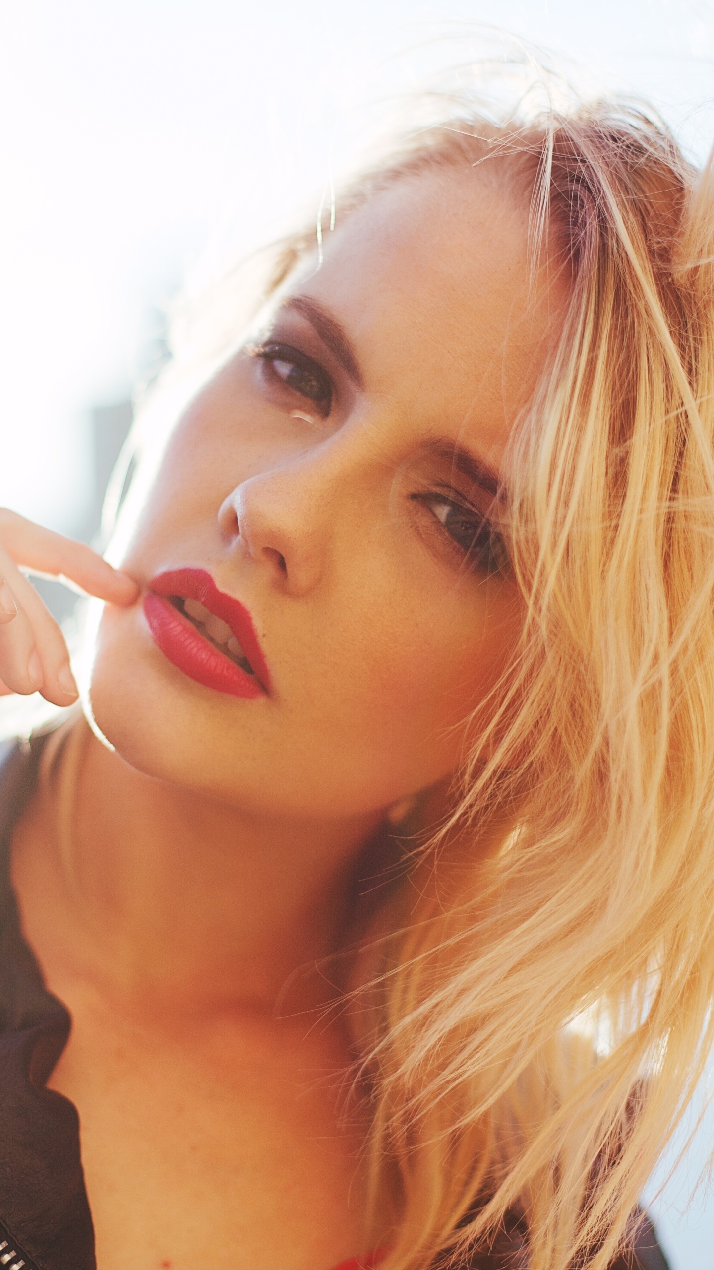 Women Model, Lipstick, Blonde, 1440x2560, Phone HD Wallpaper